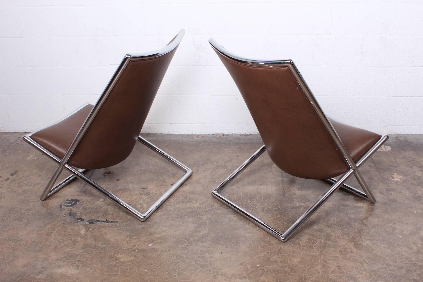 Pair of Ward Bennett Scissor Chairs in Leather 2