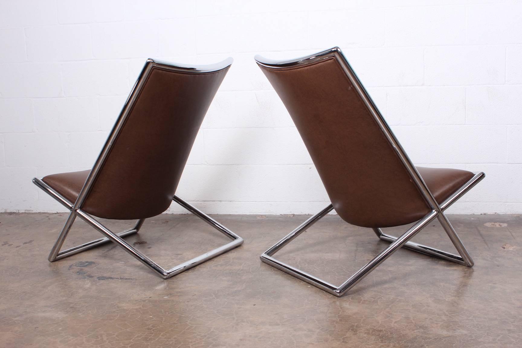 Pair of Ward Bennett Scissor Chairs in Leather 3