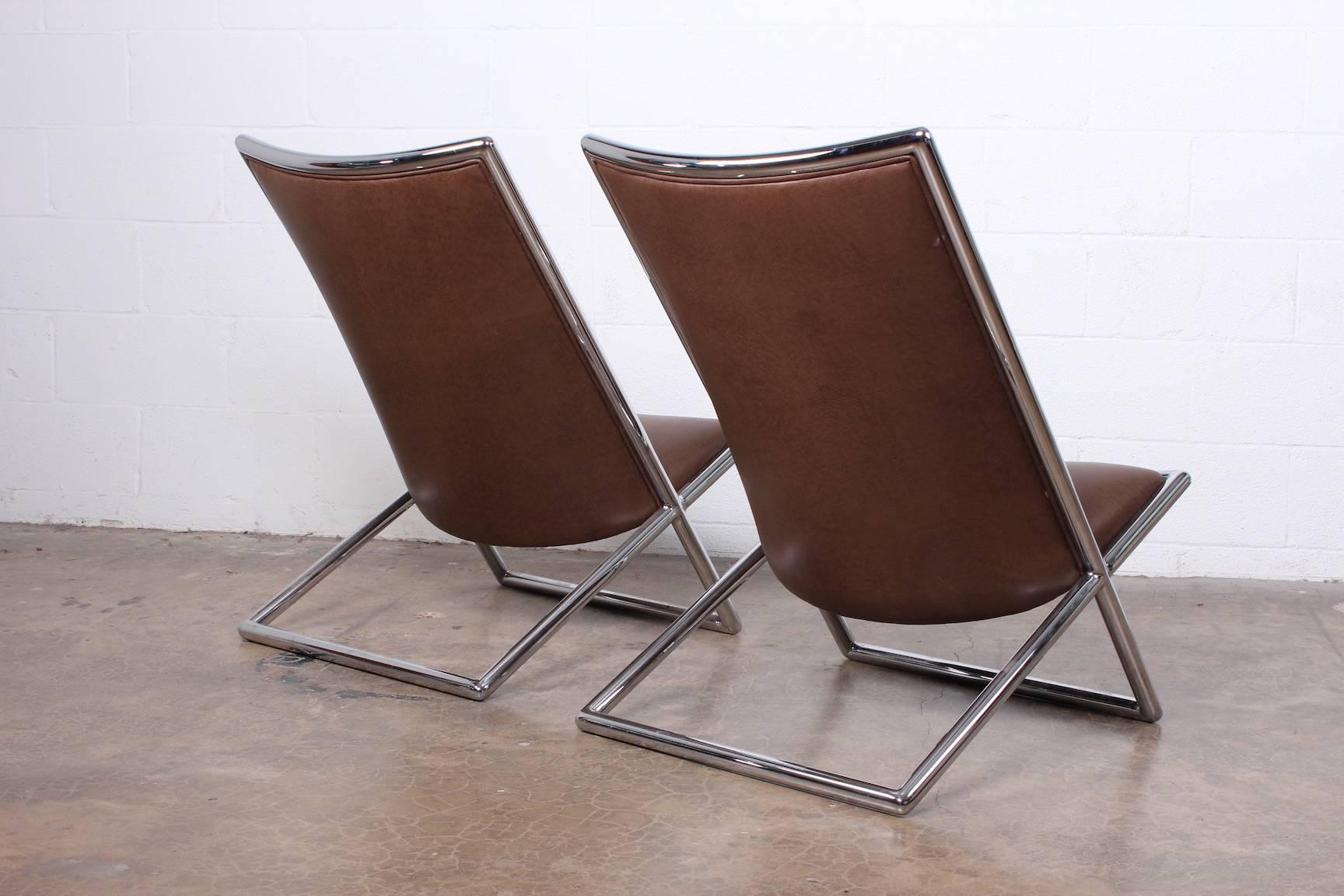 Pair of Ward Bennett Scissor Chairs in Leather 4