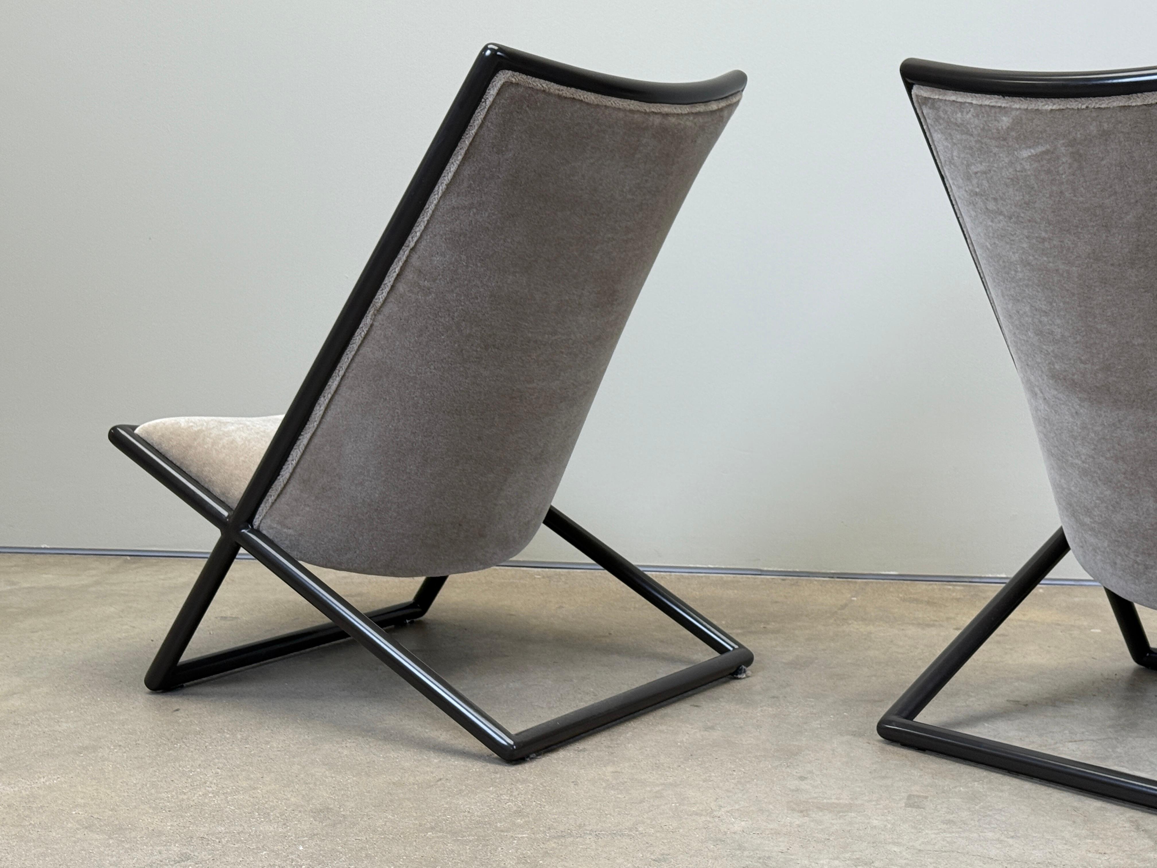 Paire de chaises ciseaux Ward Bennett en mohair en vente 5