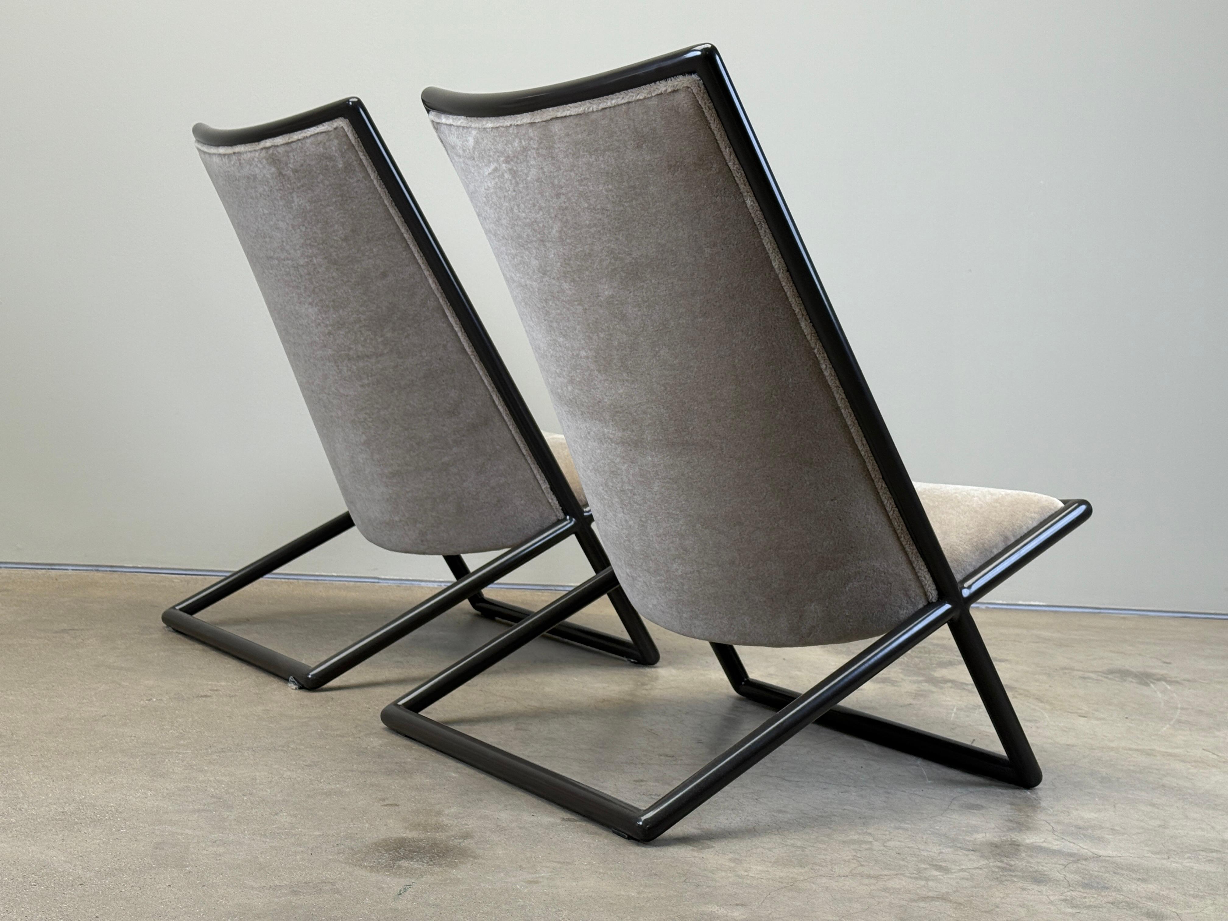 Paire de chaises ciseaux Ward Bennett en mohair en vente 2