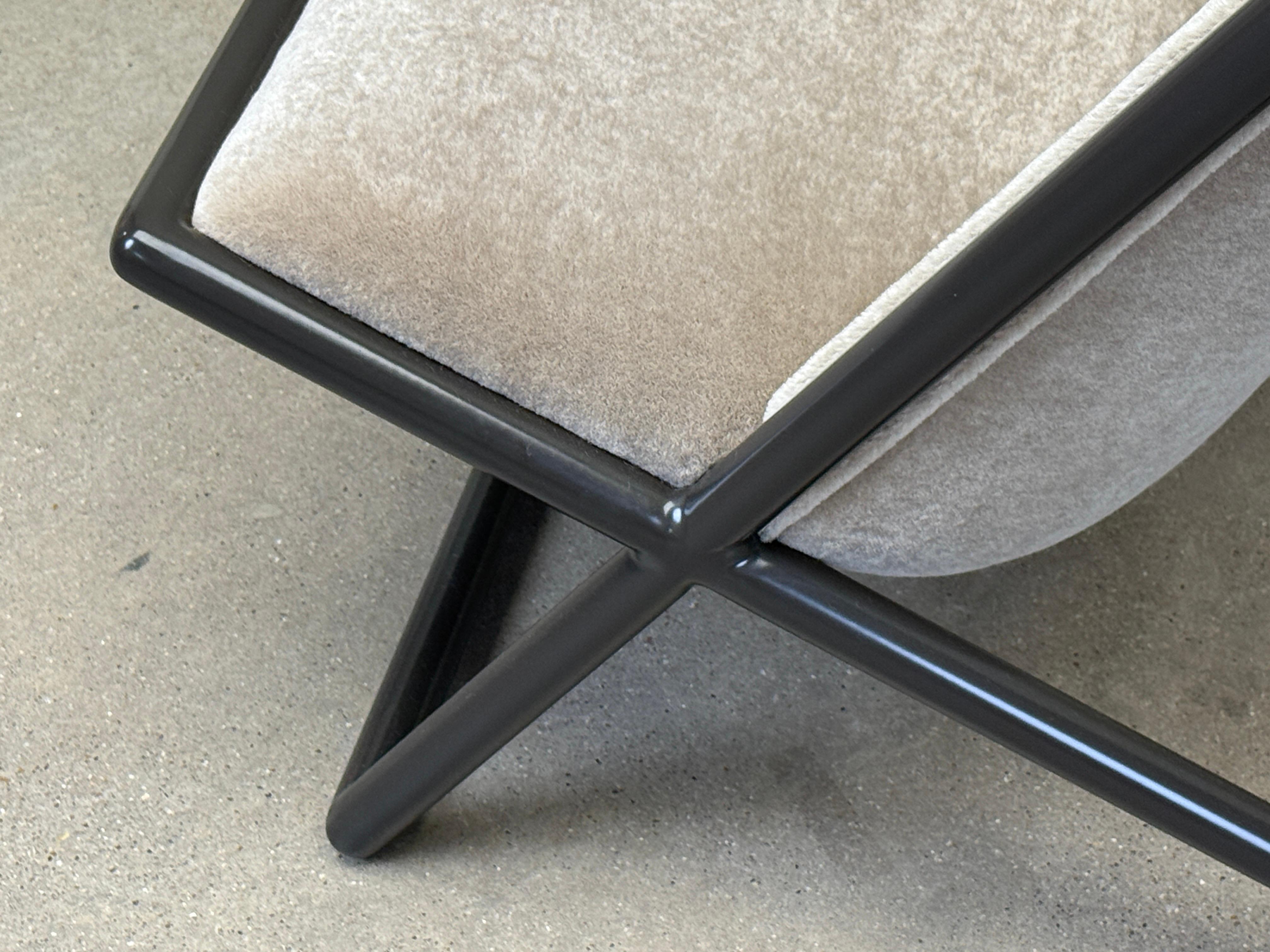 Paire de chaises ciseaux Ward Bennett en mohair en vente 3