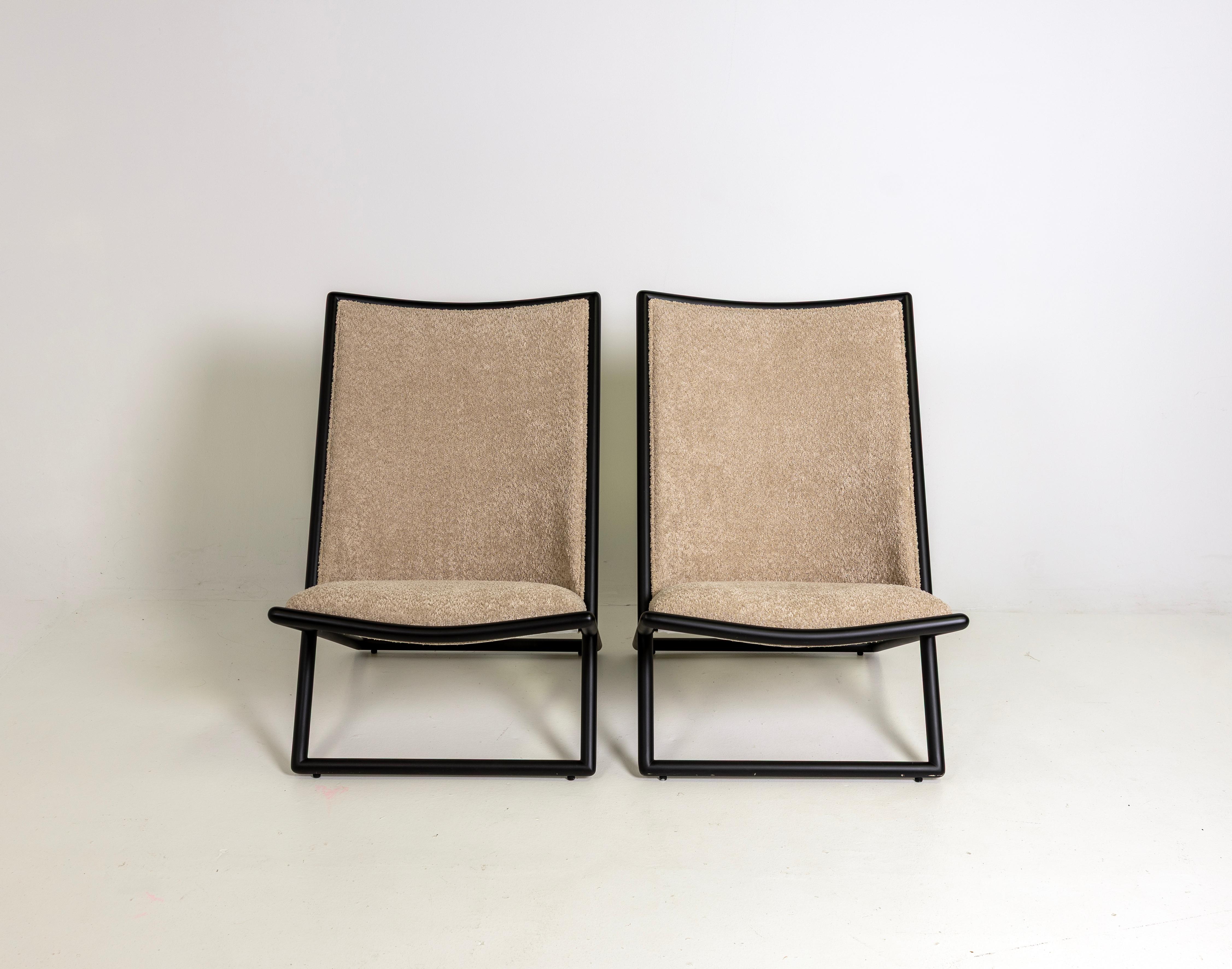 Paire de chaises longues Scissor de Ward Bennett, Geiger, noires, Boucle en vente 1