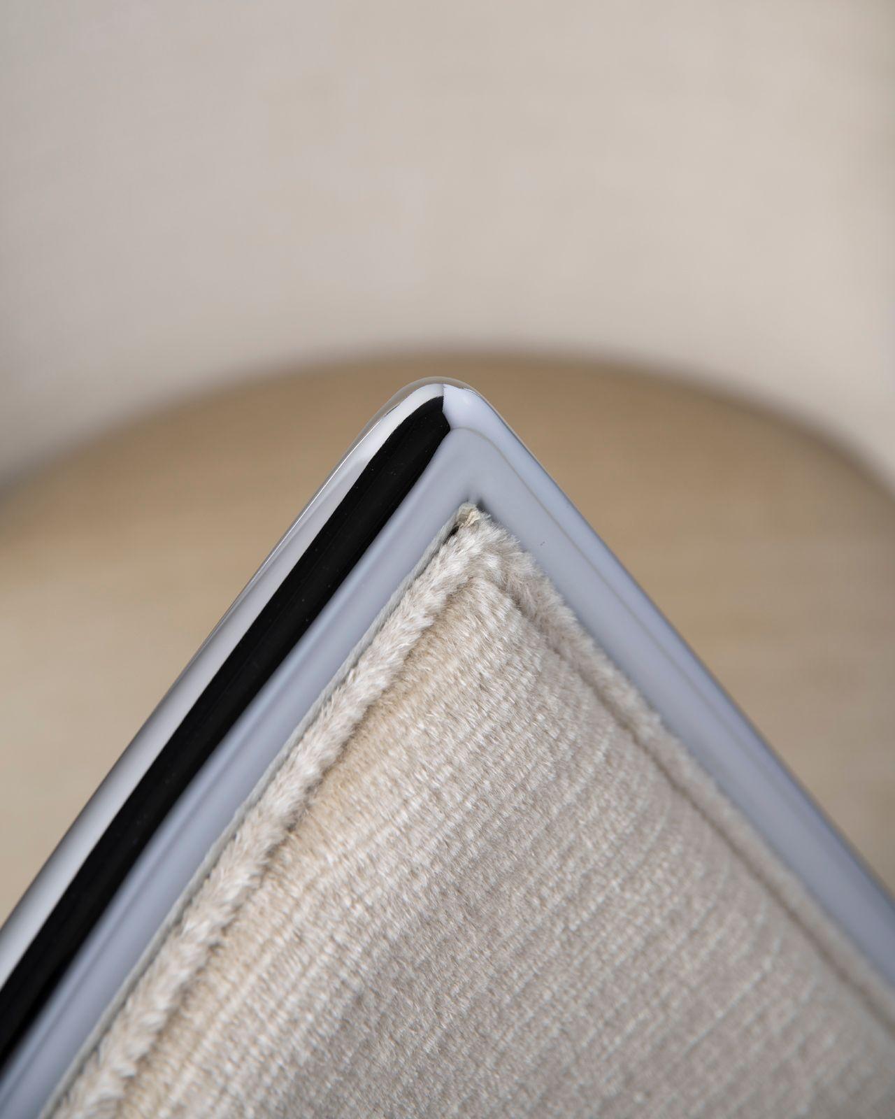Pair of Ward Bennett Scissor Lounge Chairs in Chrome with Original Taupe Mohair in vendita 6