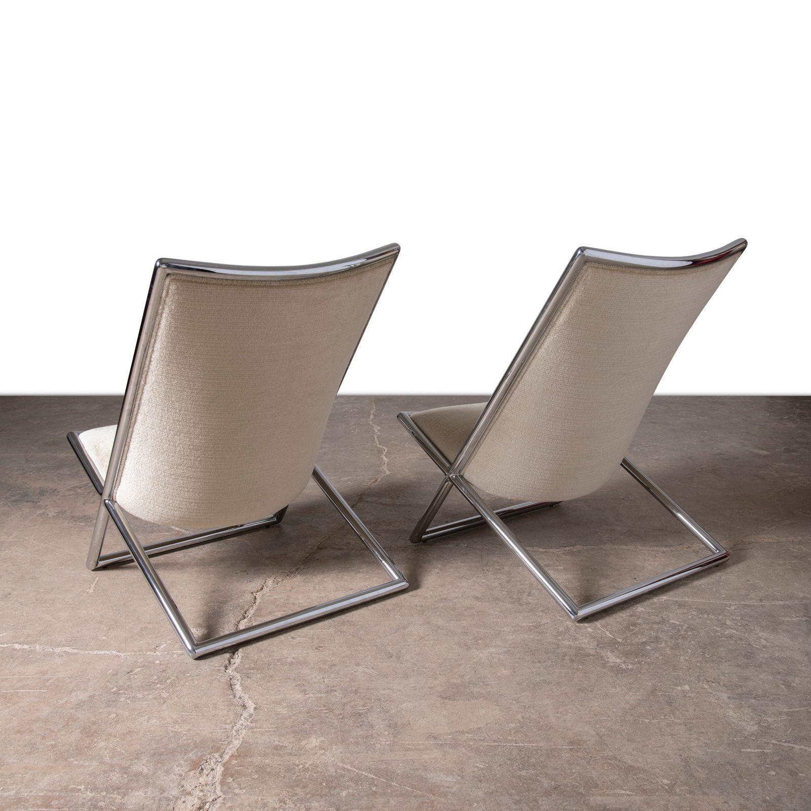 Pair of Ward Bennett Scissor Lounge Chairs in Chrome with Original Taupe Mohair In condizioni buone in vendita a Dallas, TX