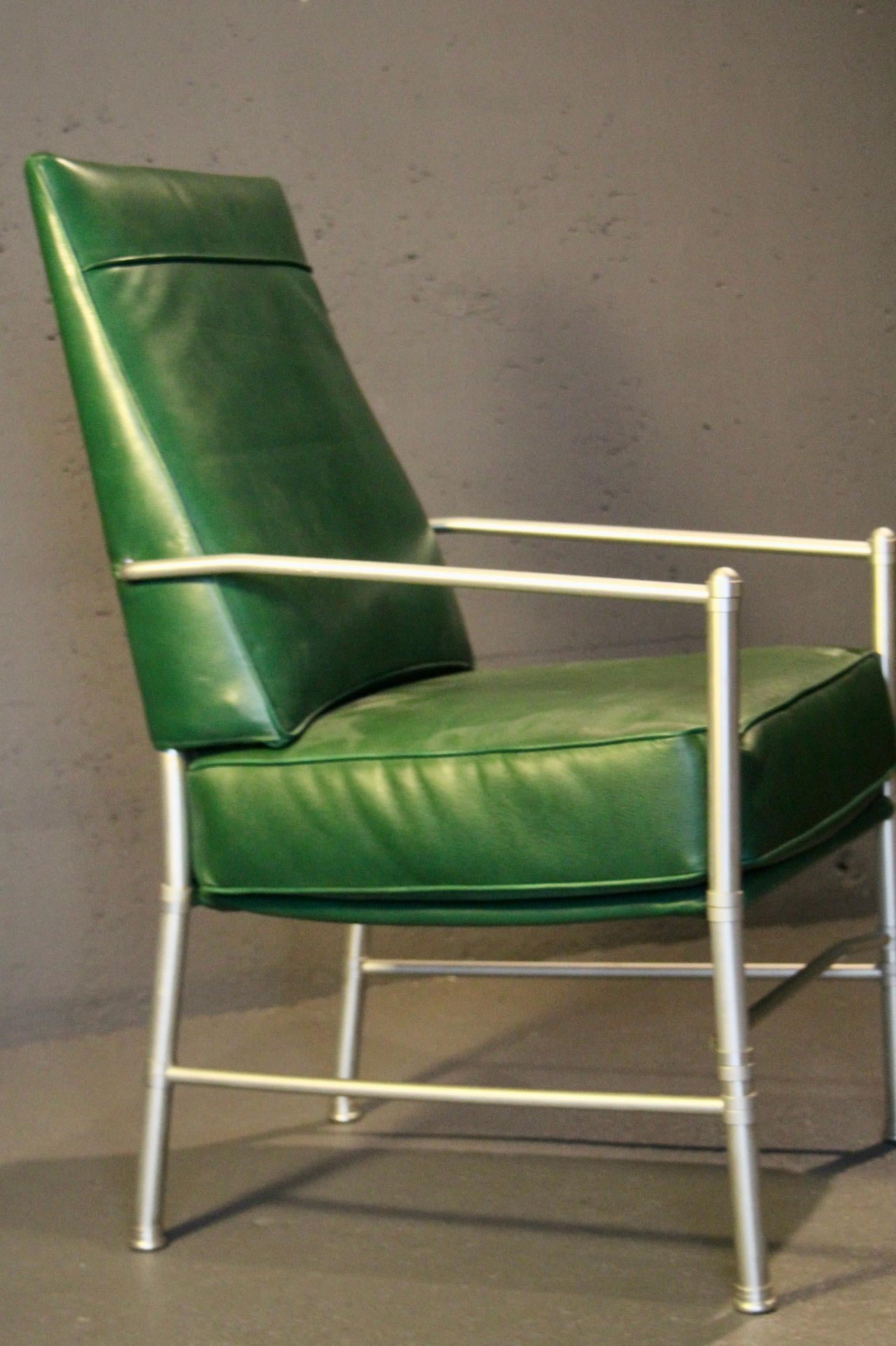 Américain Paire de fauteuils en cuir vert et aluminium Greene & Greene en vente