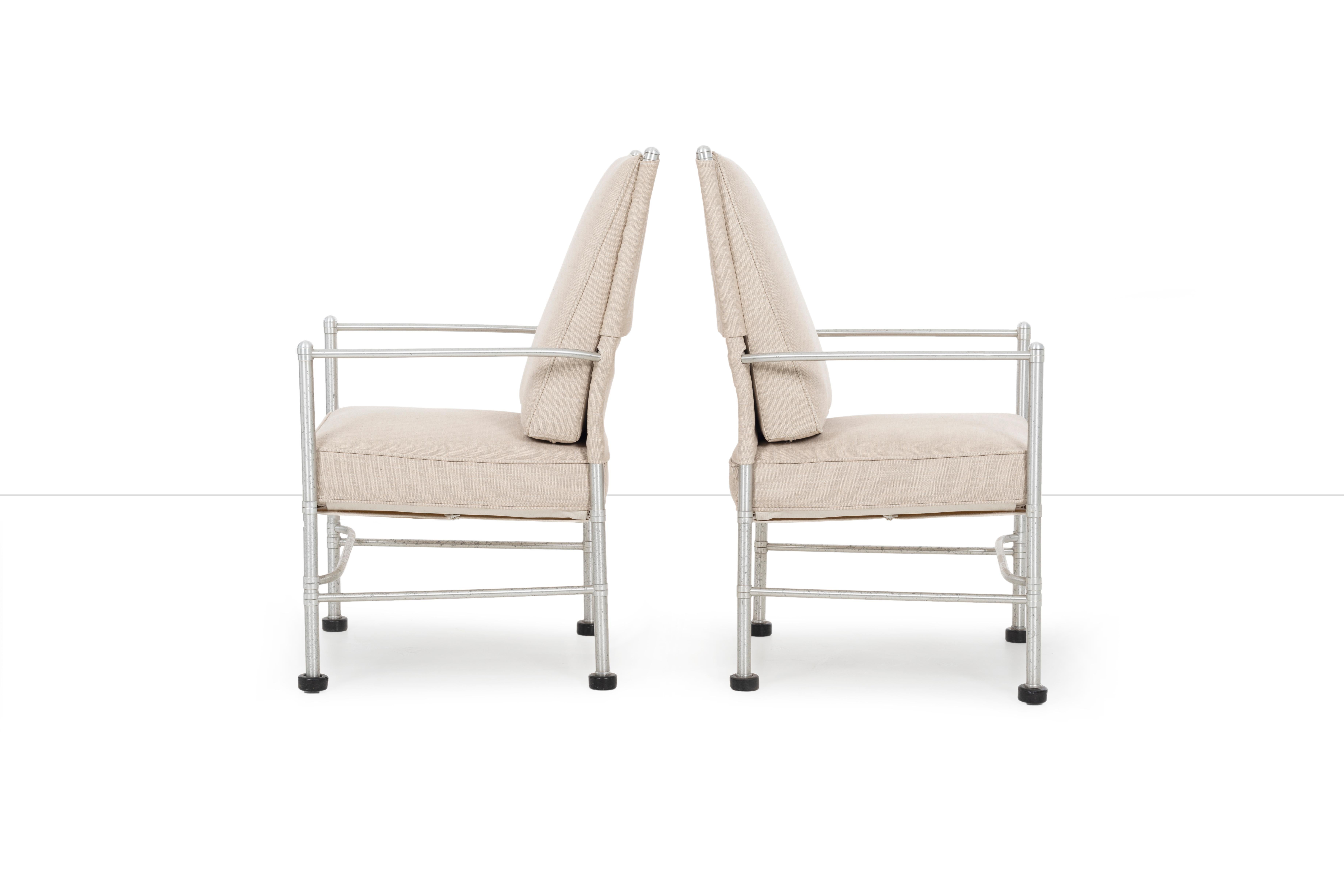 Pair of Warren McArthur Lounge Chairs In Good Condition For Sale In Chicago, IL