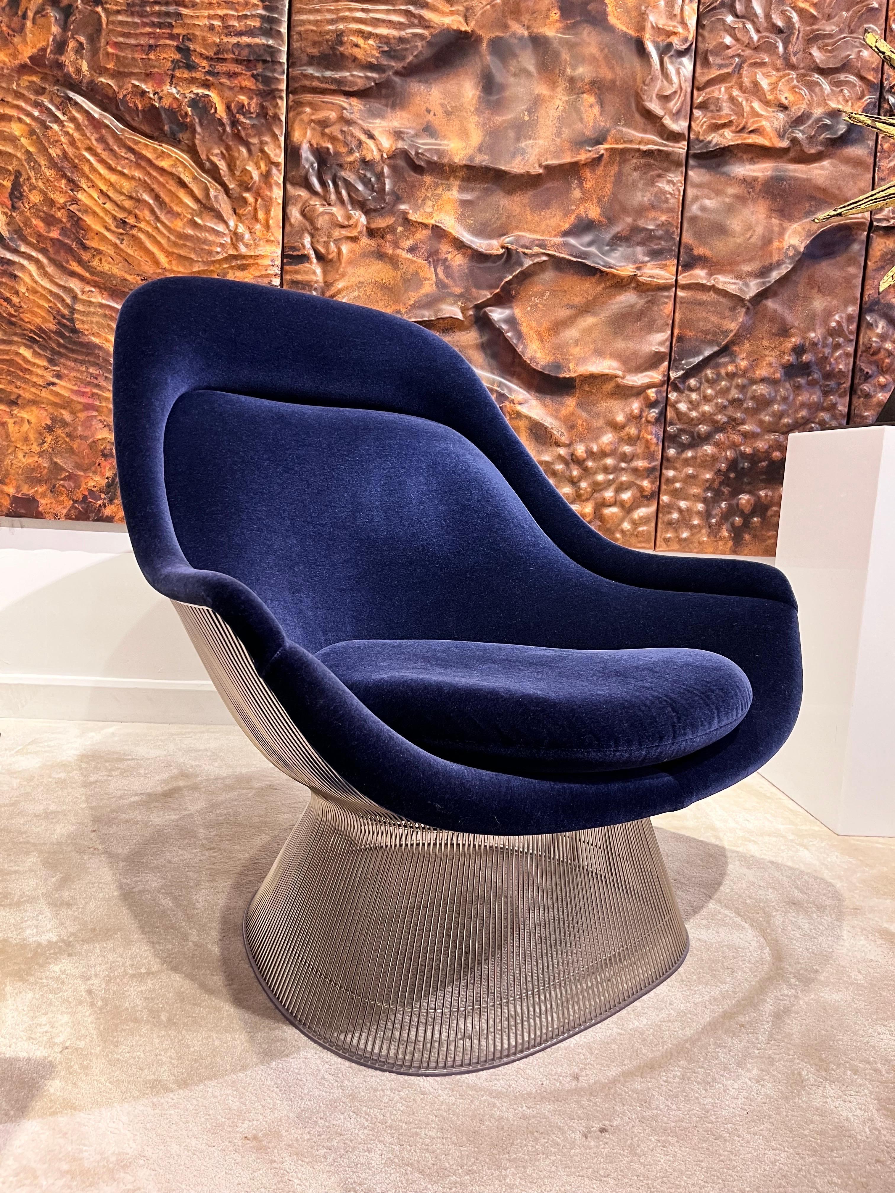 Pair of Warren Platner Easy Chairs for Knoll
Blue velvet fabric
Model 1705
USA Circa 1966

Dimensions:
Height: 99 cm (38.98 in)
Width: 101 cm (39.77 in)
Depth: 95 cm (37.41 in)
Seat Height: 45 cm (17.72 in)