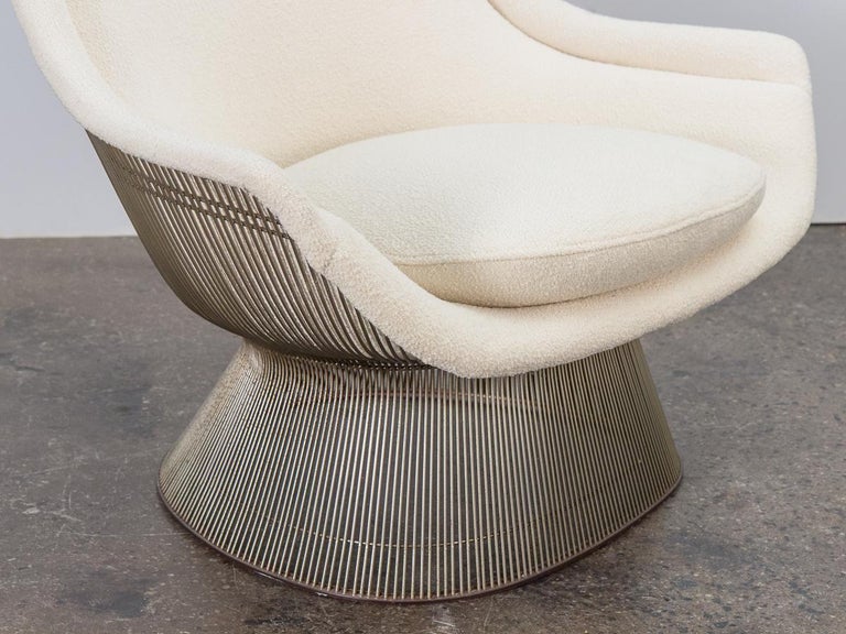 Bouclé Pair of Warren Platner Easy Lounge Chairs and Ottoman For Sale