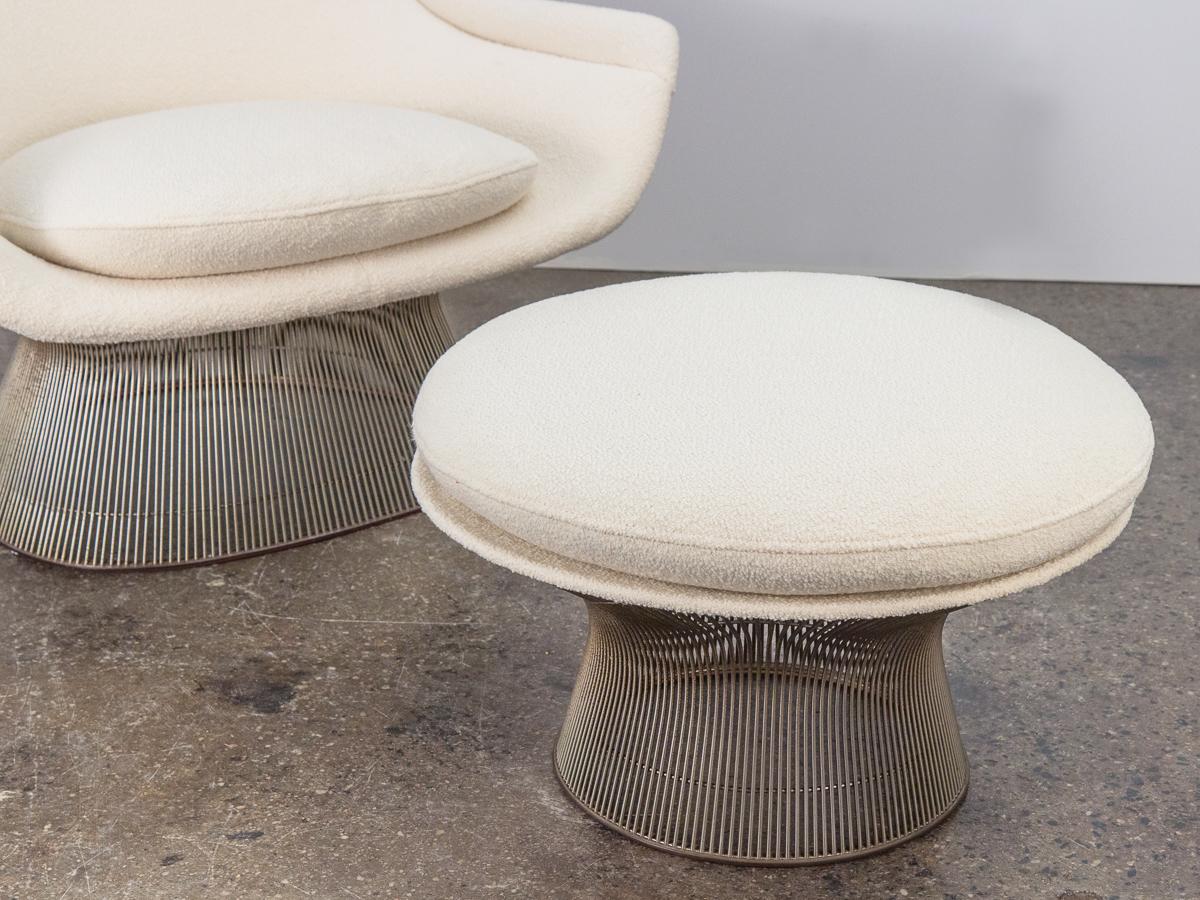 Bouclé Pair of Warren Platner Easy Lounge Chairs and Ottoman For Sale