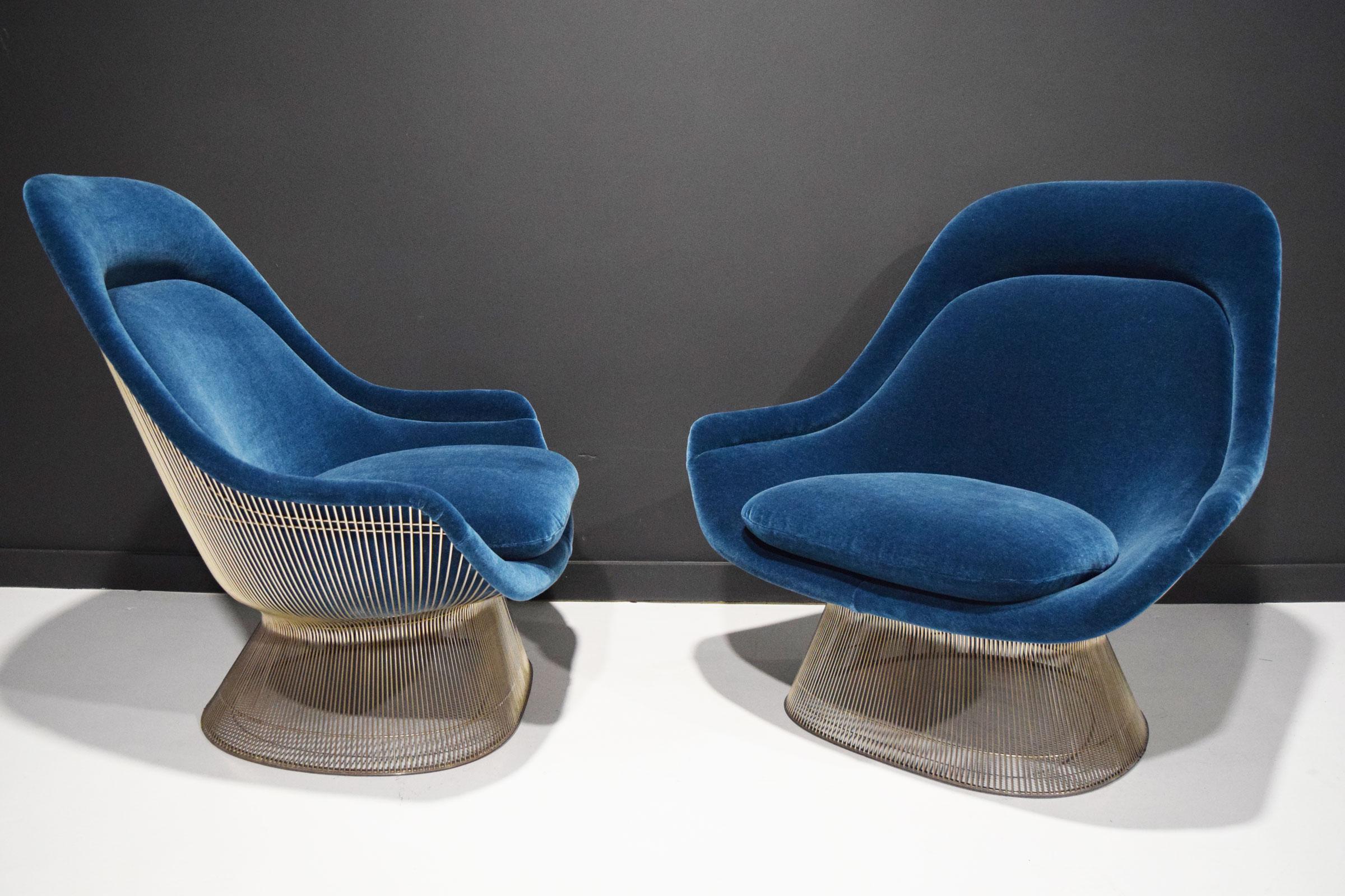 20th Century Pair of Warren Platner for Knoll Easy Chairs in Blue Mohair For Sale