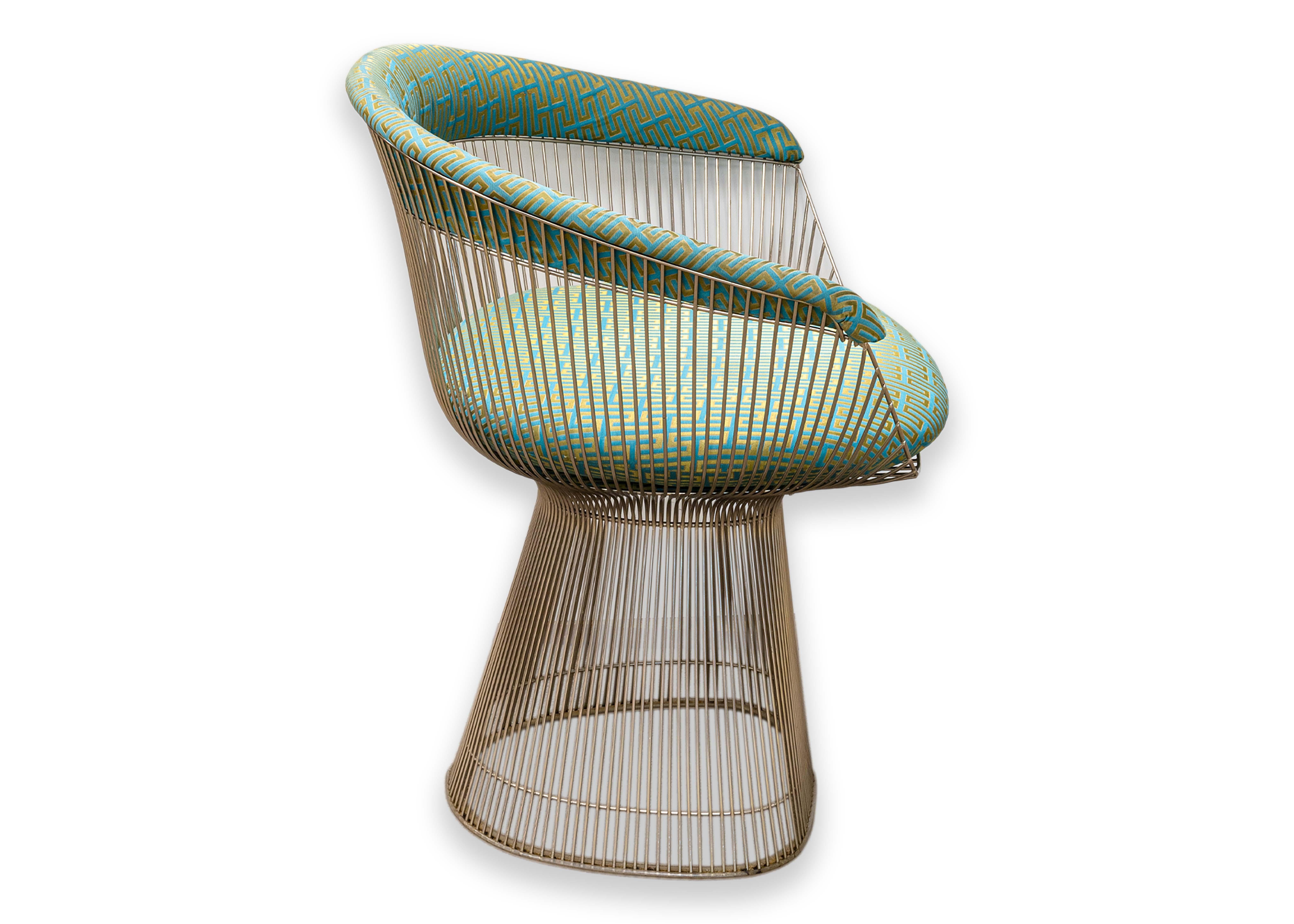 Pair of Warren Platner for Knoll Mid Century Modern Wire Lounge Arm Chairs In Good Condition In Keego Harbor, MI