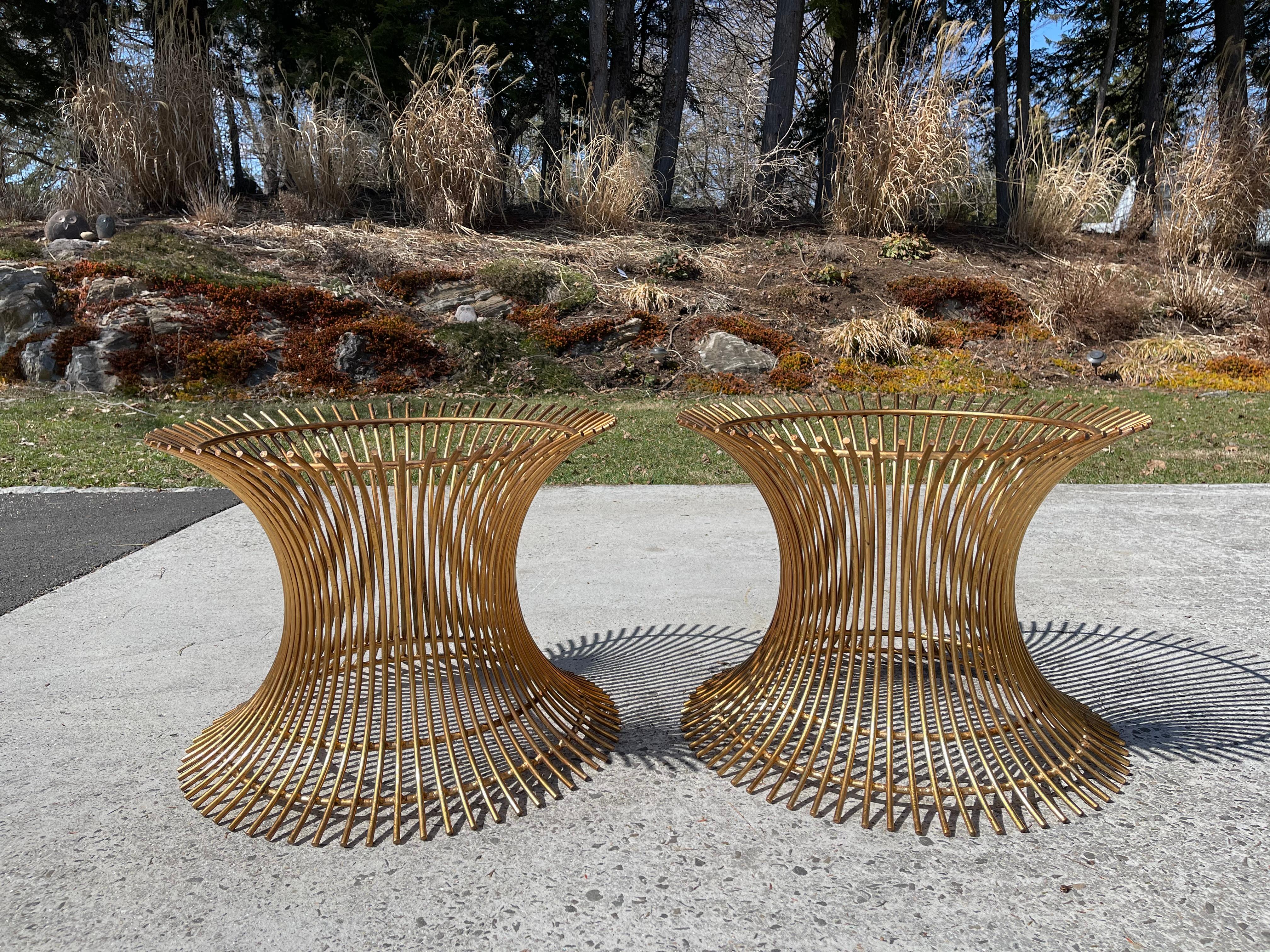 Pair of Warren Platner Style Gilt Steel End Tables In Good Condition For Sale In Redding, CT