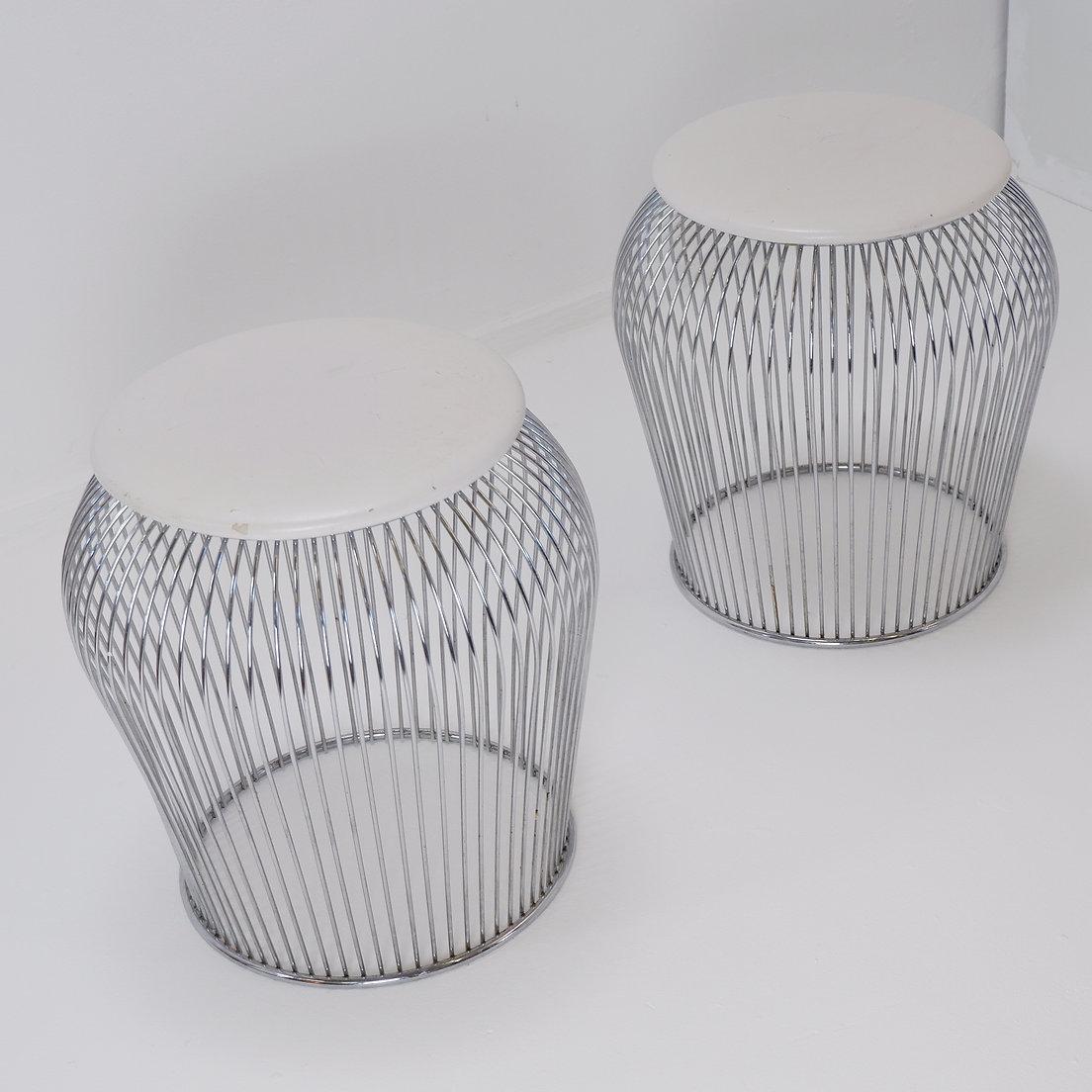 Pair of Warren Platner style wire stools - 1970s In Good Condition For Sale In Linkebeek, BE