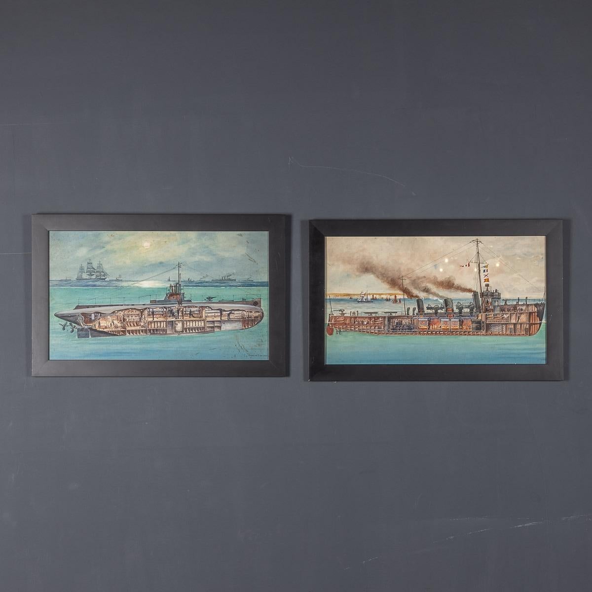 Une paire de peintures originales de gauche par Charles John de Lacy, illustrant l'intérieur de deux navires de guerre différents. Ces dessins techniques détaillés en coupe ont été copiés dans des livres éducatifs. Elles montrent non seulement