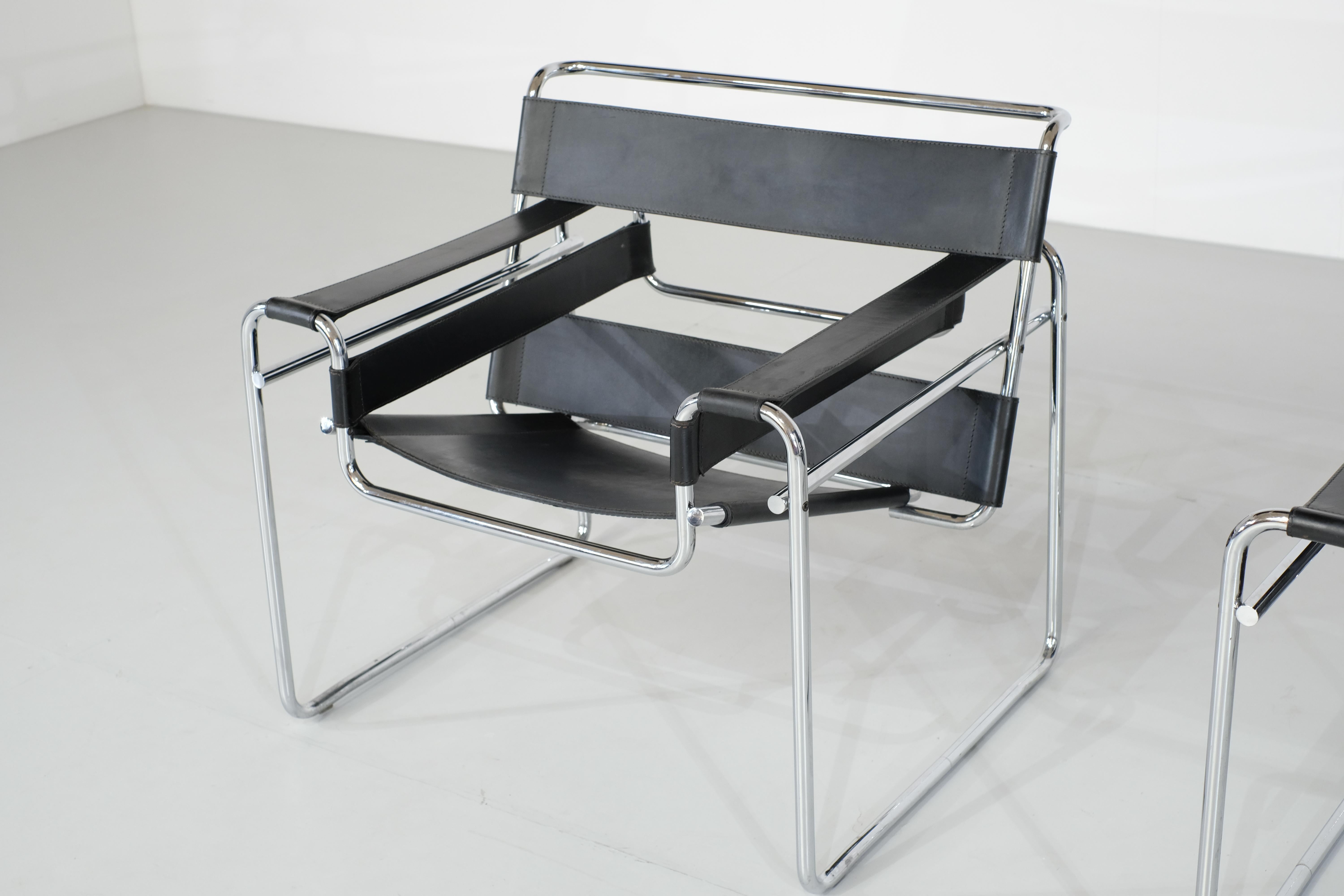 Fin du 20e siècle Paire de fauteuils Wassily par Marcel Breuer pour Knoll International - années 1990 en vente