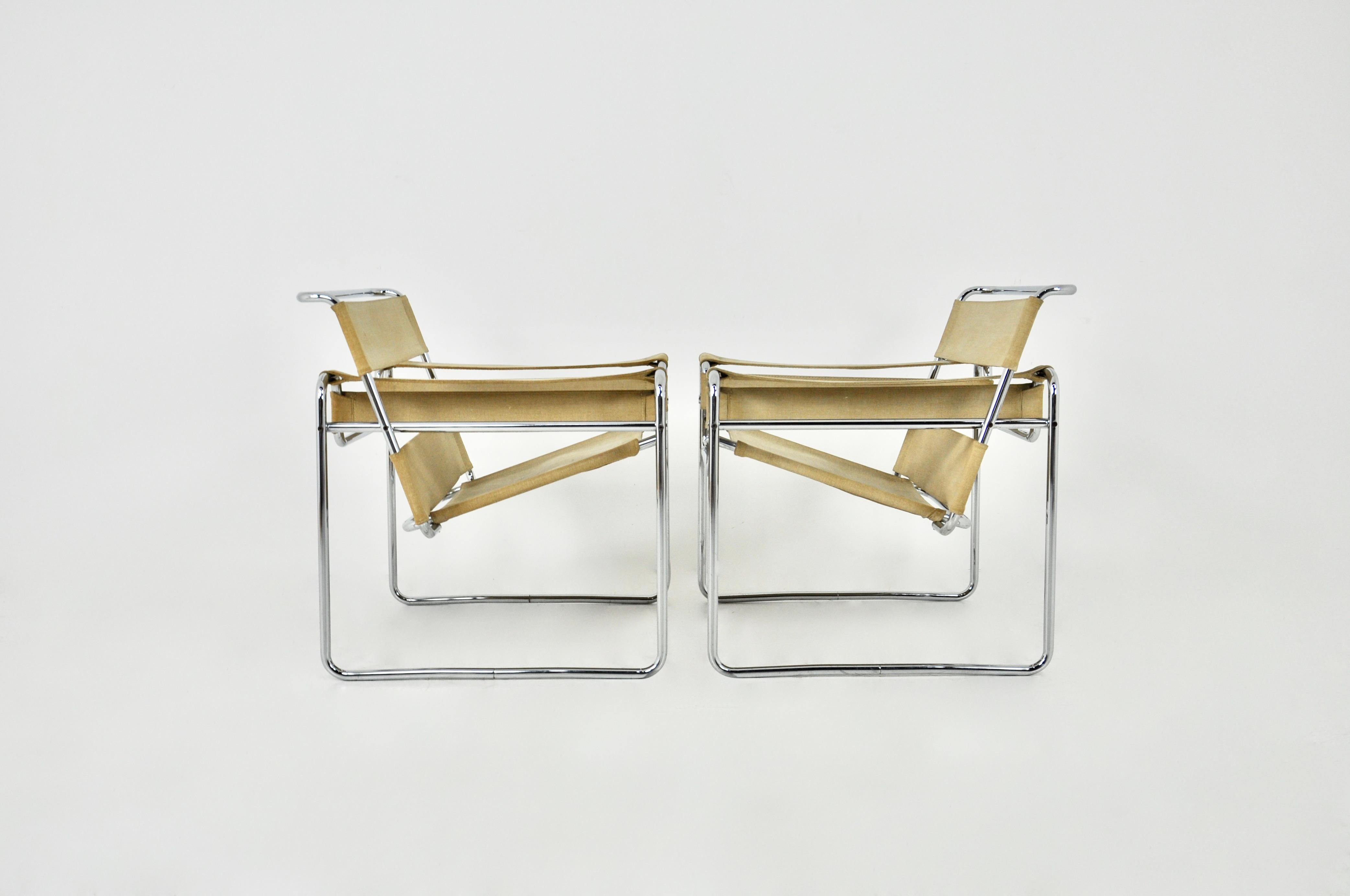 Metal Pair of 