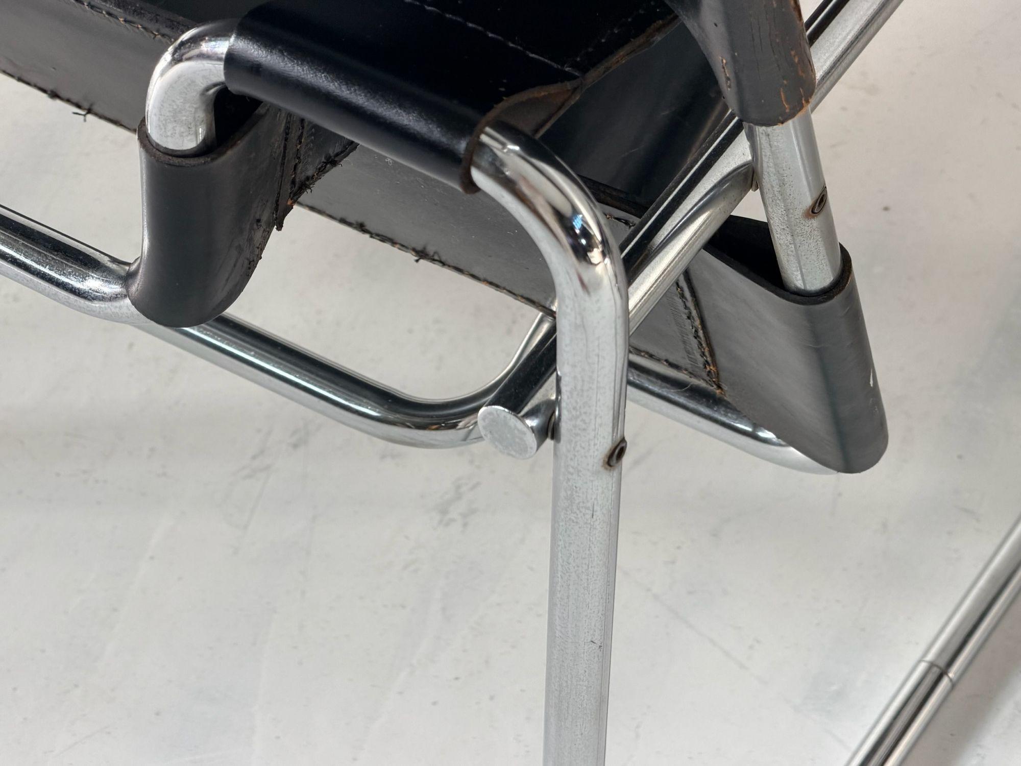 Paar Wassily-Stühle von Marcel Breuer für Knoll Model No. B3, 1970 (Edelstahl) im Angebot