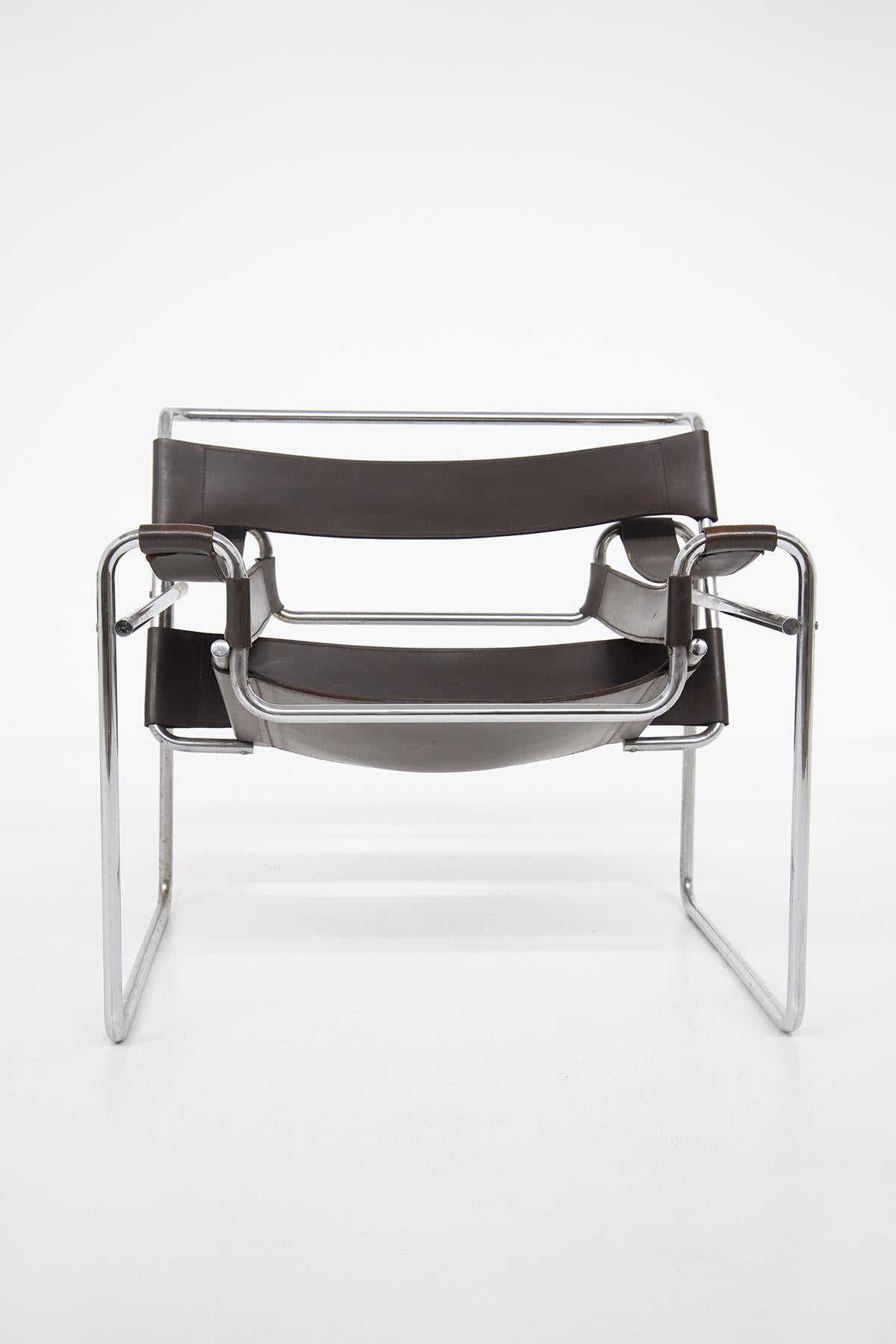 Pair of Wassily Model B3 Lounge Chairs by Marcel Breuer for Gavina, 1970s 5