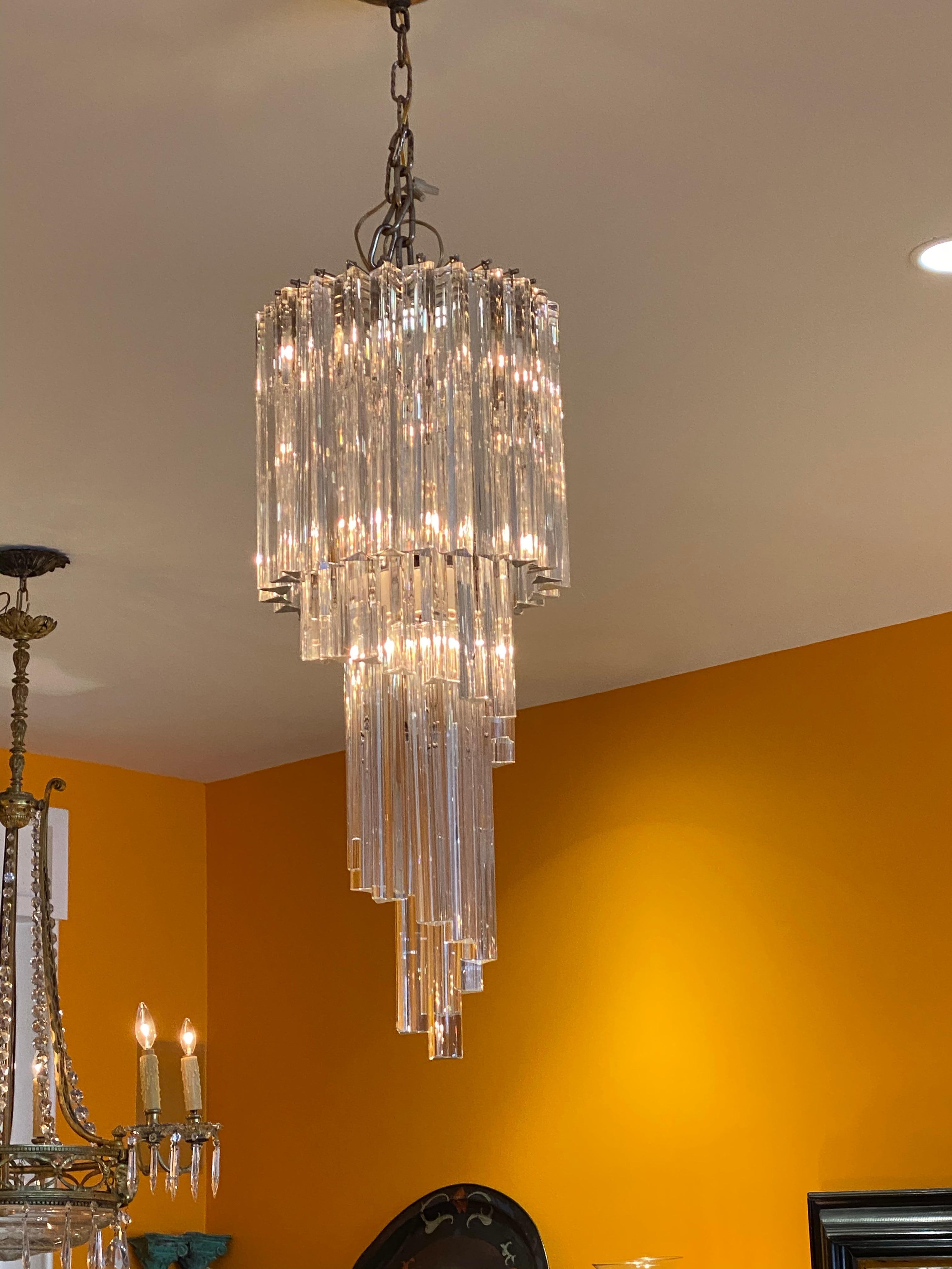 Altro Coppia di lampadari a cascata dell'azienda Camer Italia in vendita
