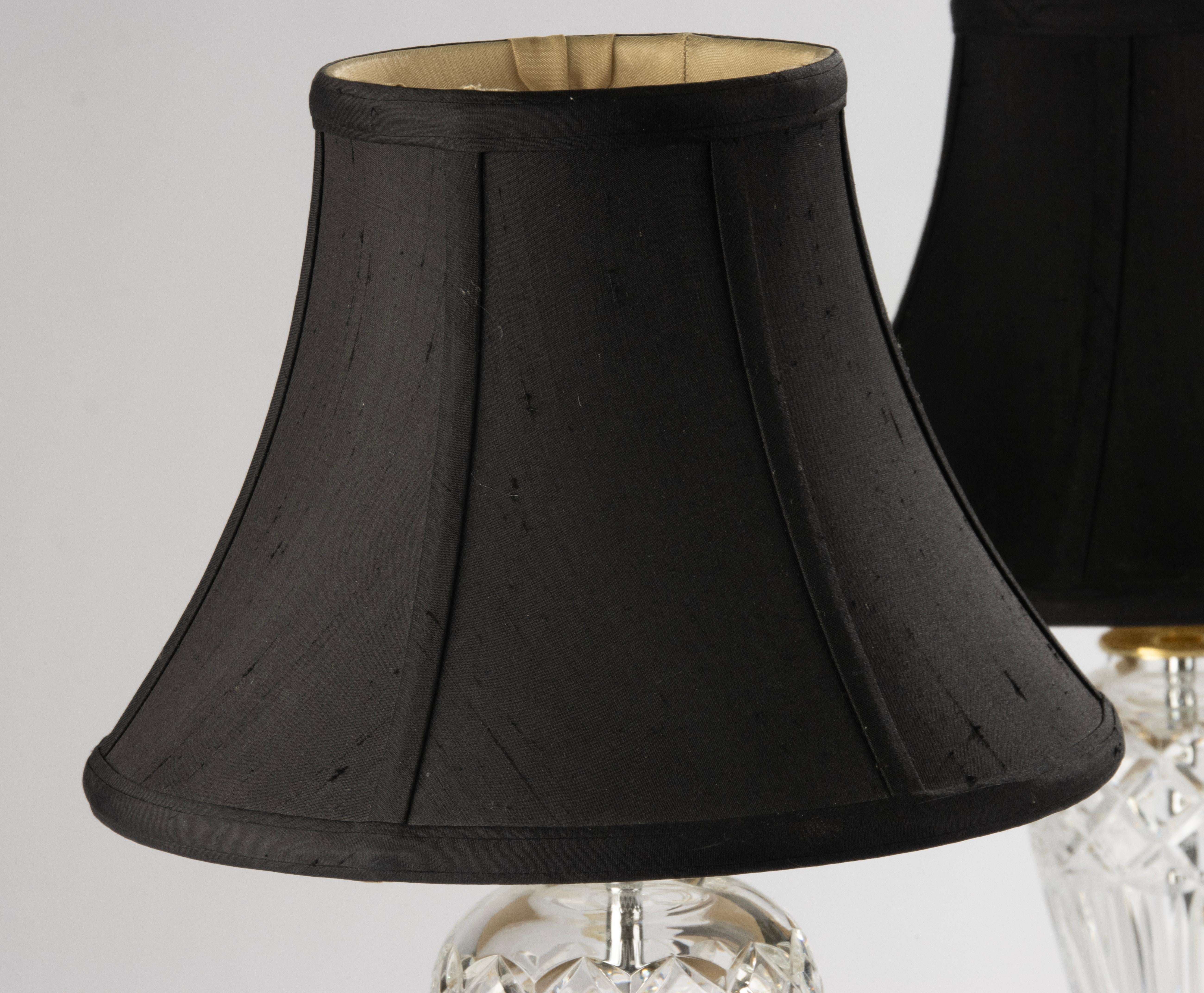 Coppia di lampade da tavolo in Waterford Crystal con paralumi, anni '90 - Model No. in vendita 2