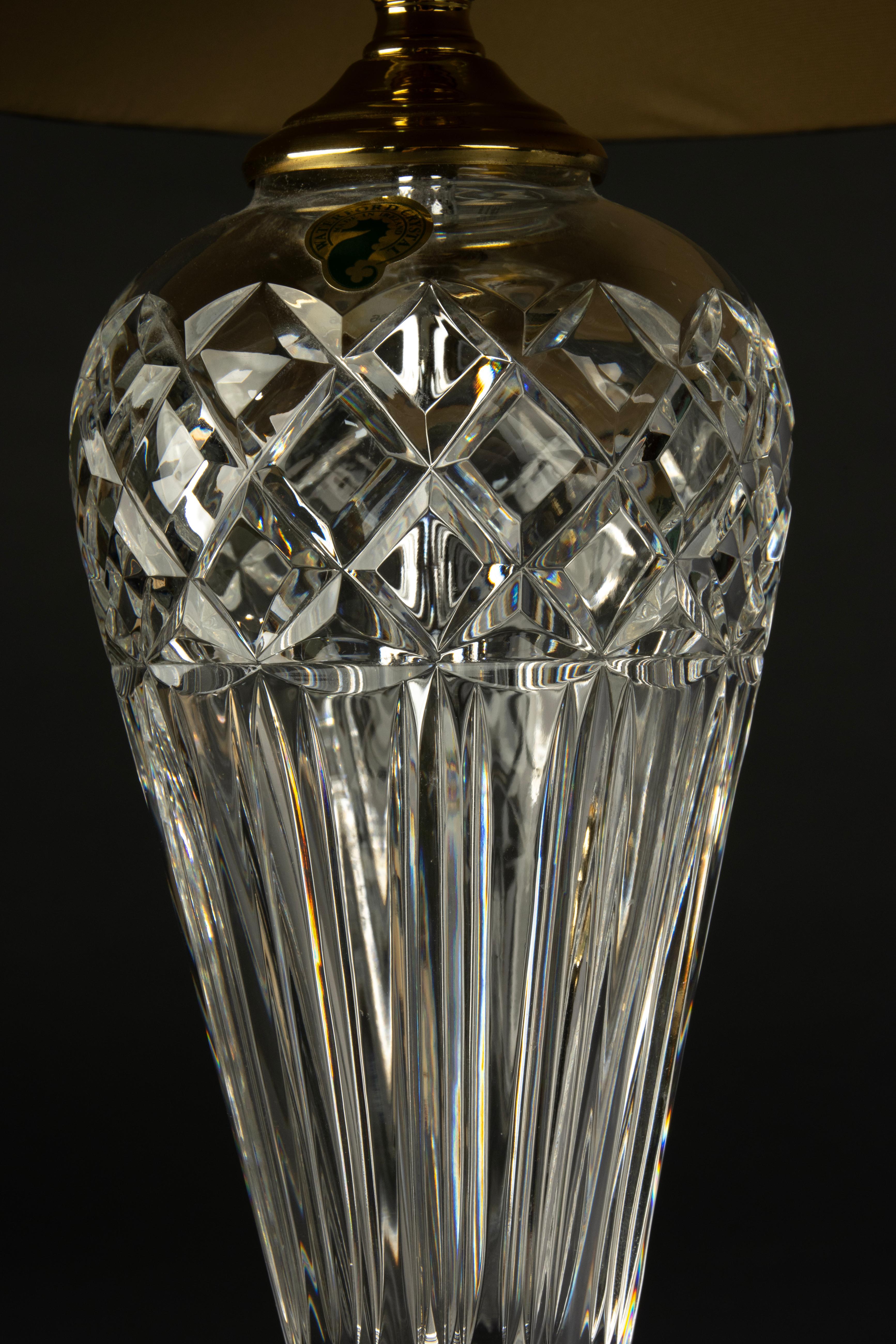 Coppia di lampade da tavolo in Waterford Crystal con paralumi, anni '90 - Model No. in vendita 8