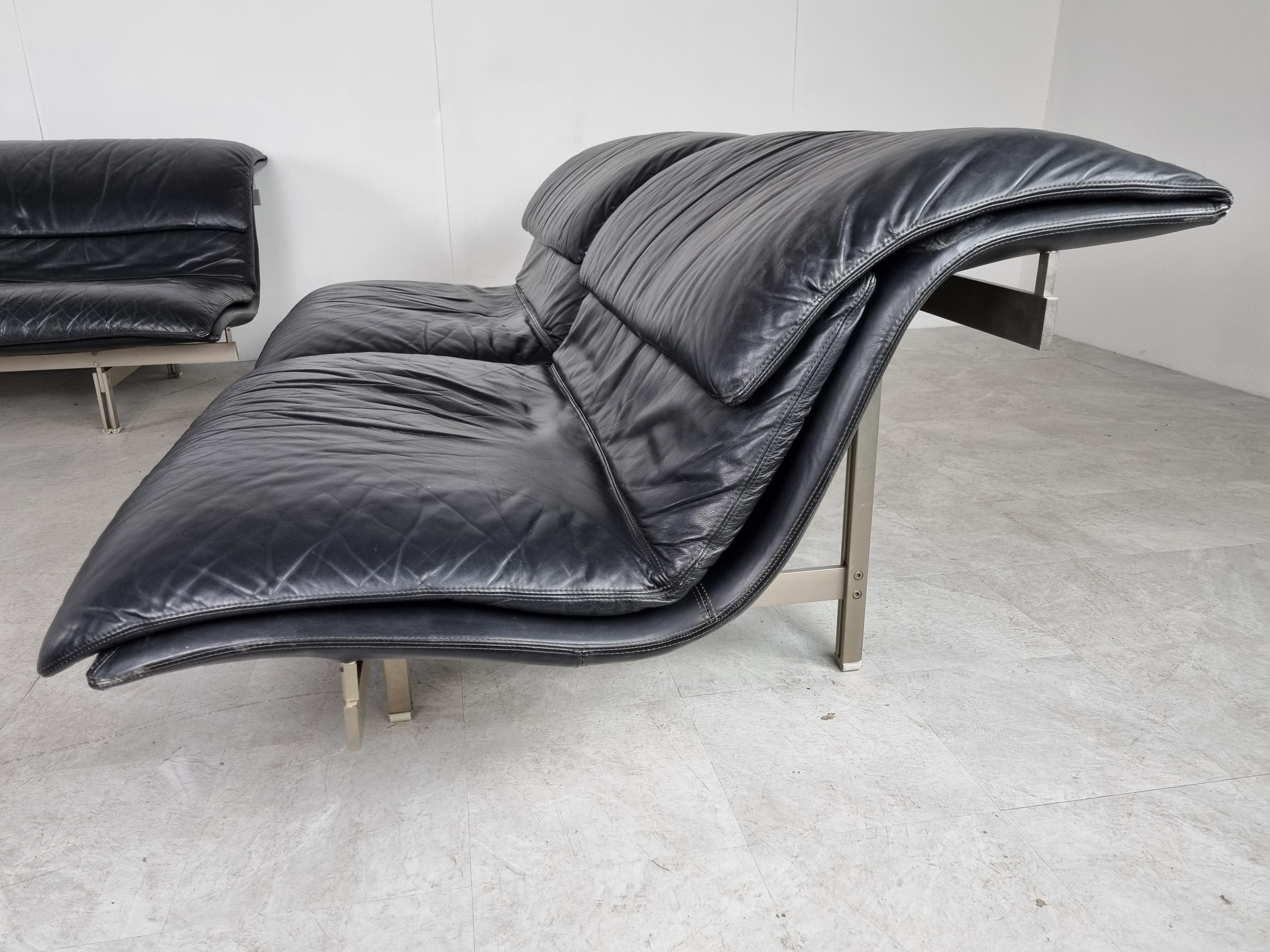 Pair of Wave Sofas by Giovanni Offredi for Saporiti, 1970s 3