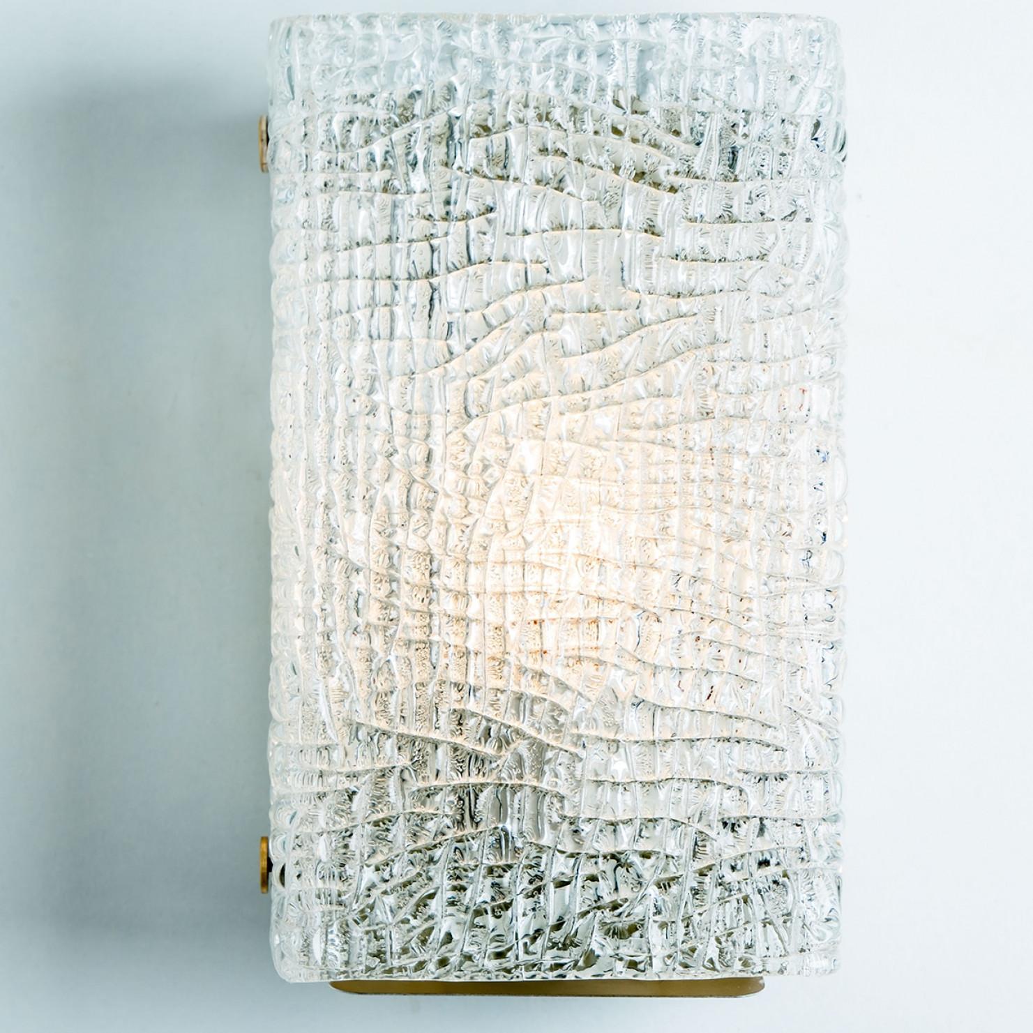 20th Century Pair of Waved Glass Gold Wall Lights Kalmar, 1970s For Sale