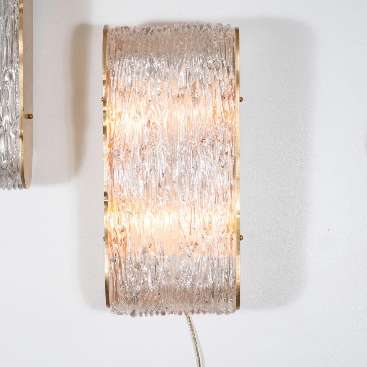 Pair of Wavy Textured Glass Sconces For Sale 1
