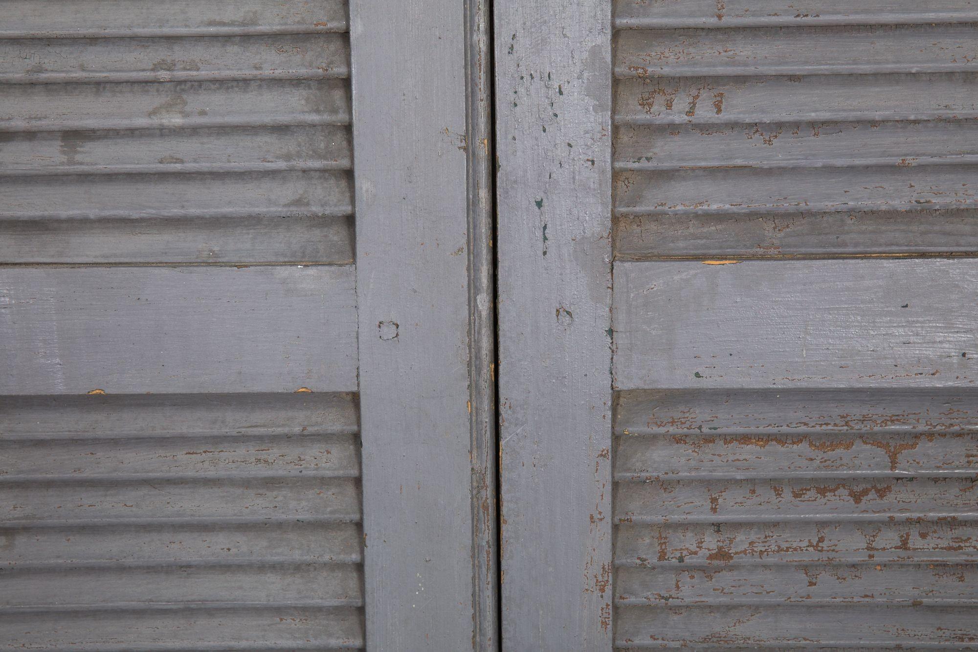 Pair of Weathered Gray-Painted Arched Domed Louvered Doors For Sale 1