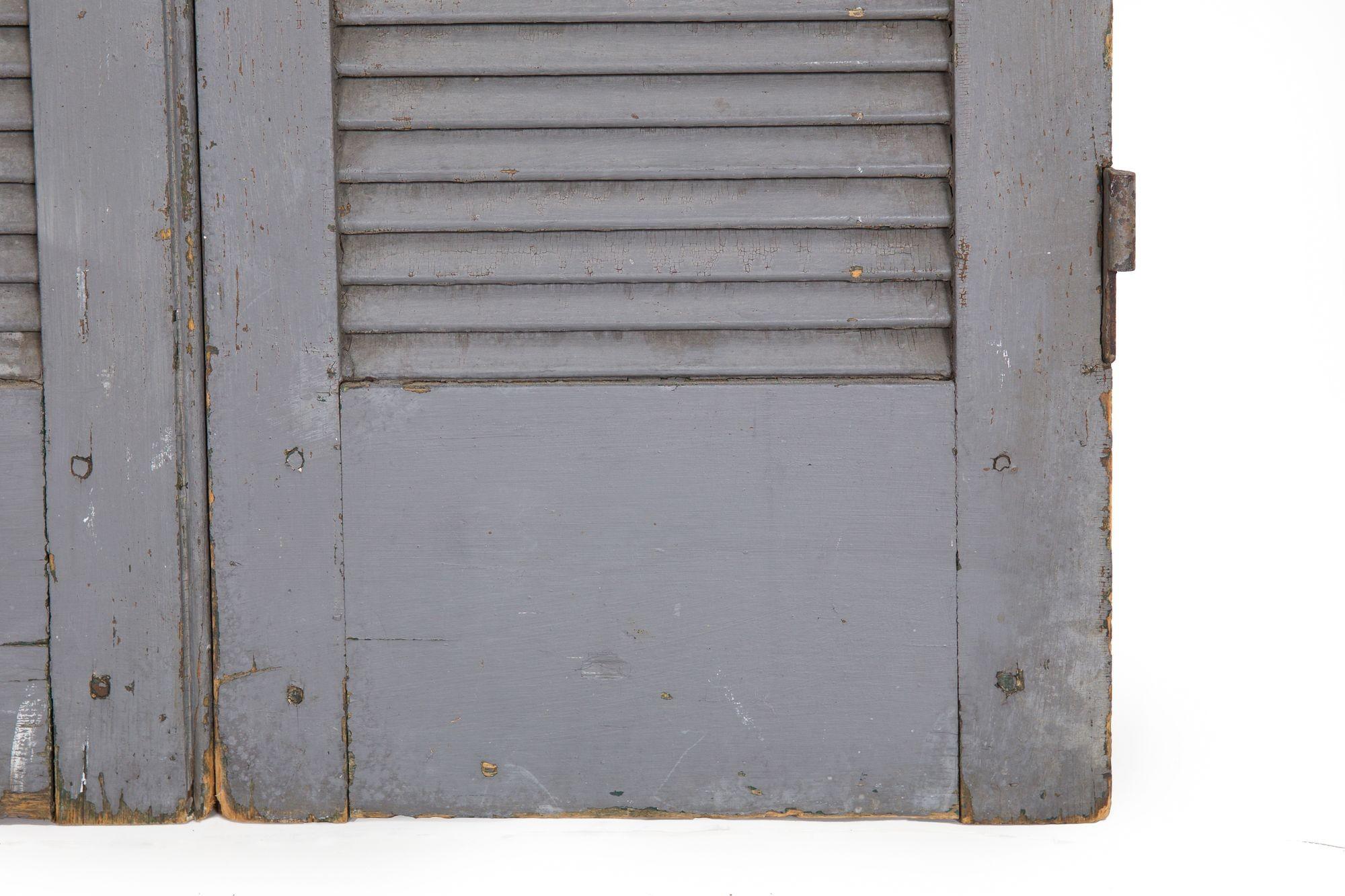 Pair of Weathered Gray-Painted Arched Domed Louvered Doors For Sale 2