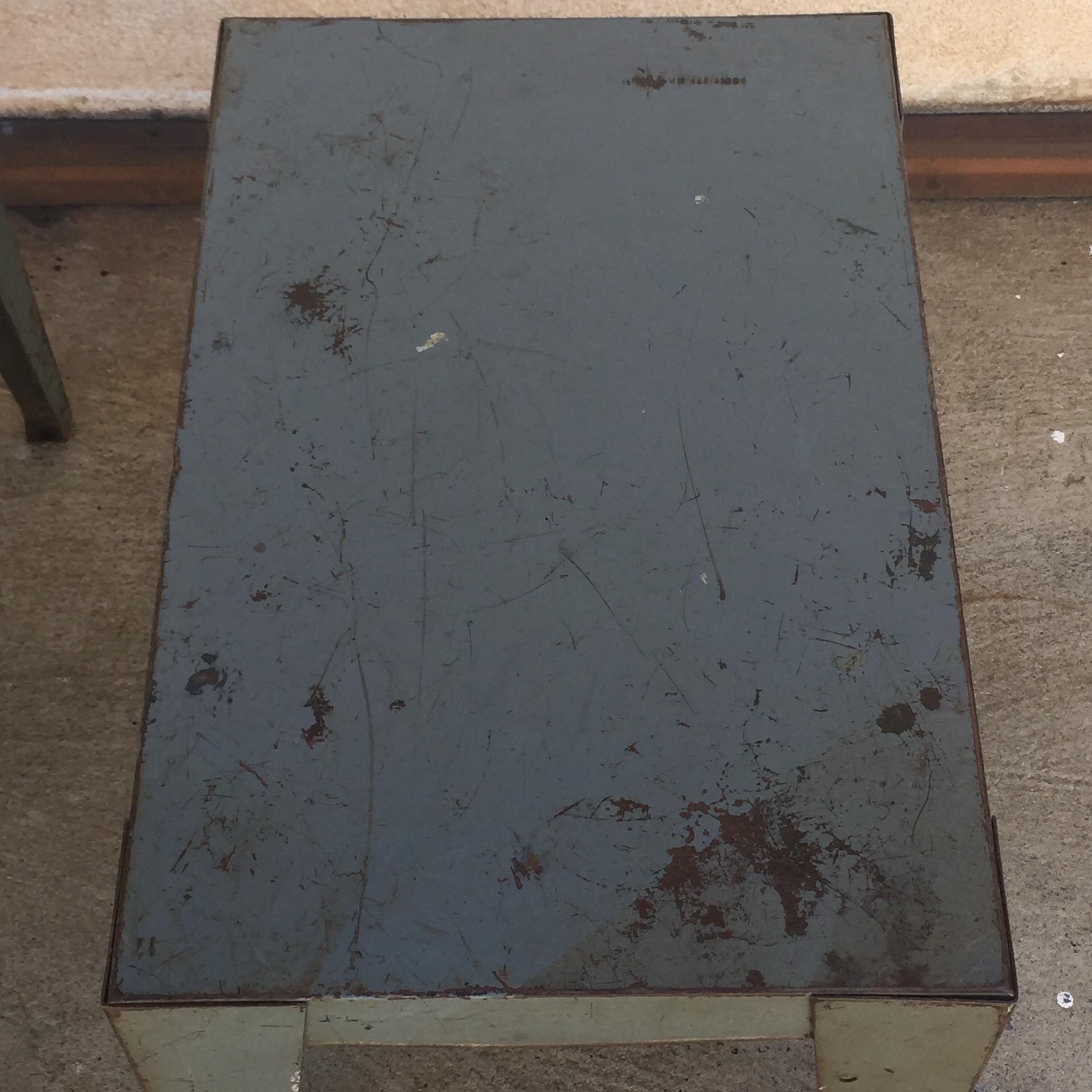 Pair of Weathered Industrial End Tables or Side Tables In Good Condition In Los Angeles, CA