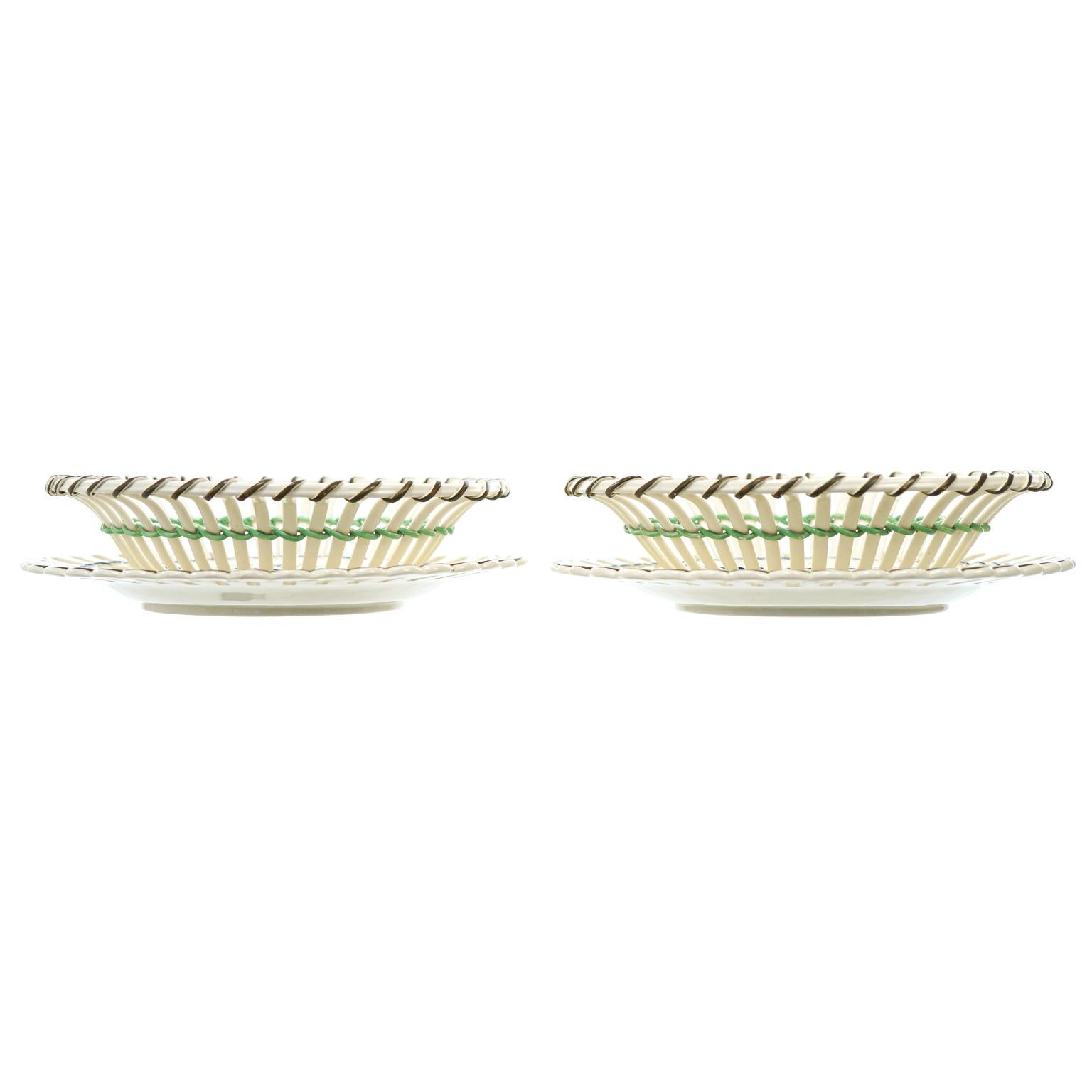 Pair of Wedgwood Creamware Chestnut Baskets and Underplates For Sale 4