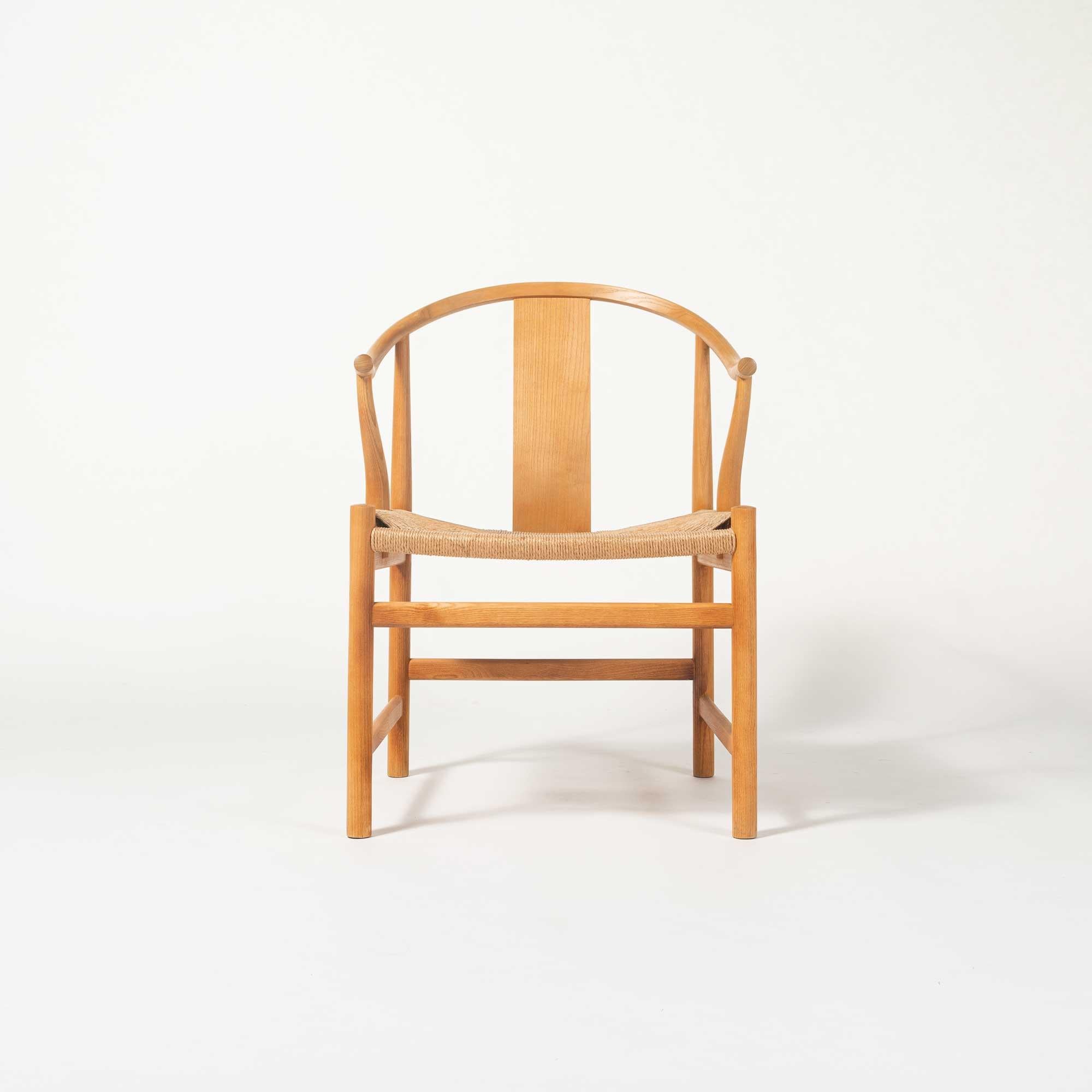 Mid-Century Modern Paire de chaises chinoises Wegner PP66 pour PP Mobler en chêne et cordon papier en vente