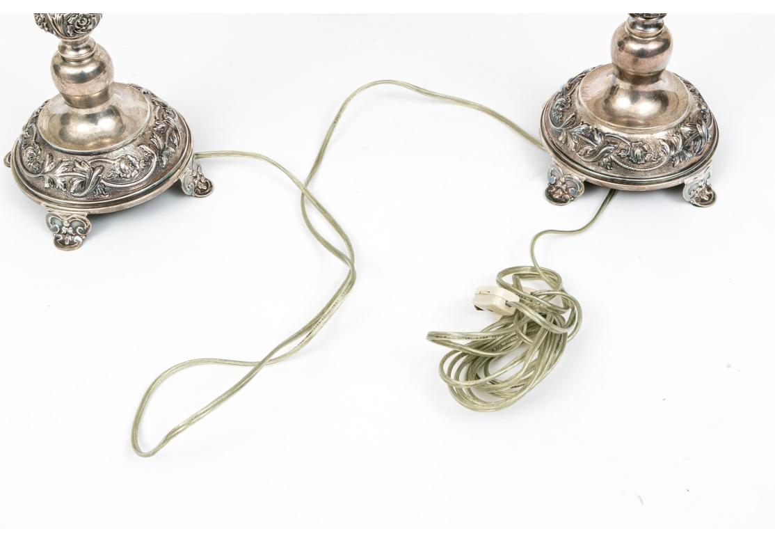 Paire de chandeliers de buffet en argent sterling lesté avec abat-jour en vente 4