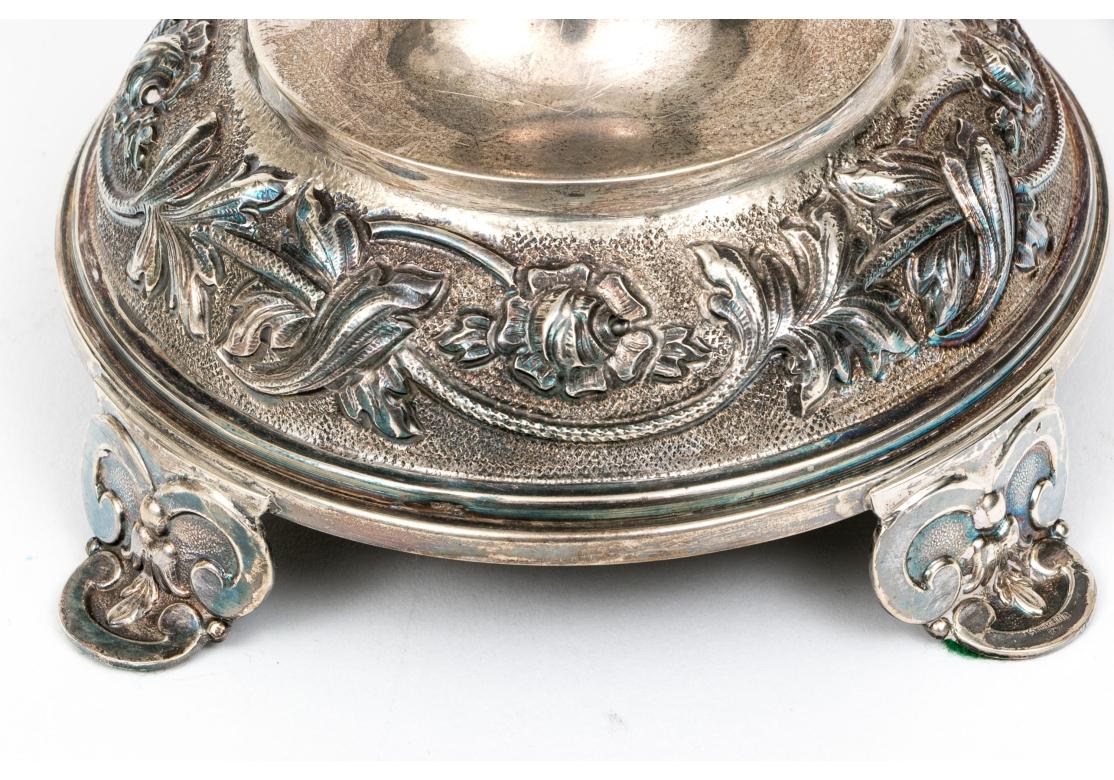 Paire de chandeliers de buffet en argent sterling lesté avec abat-jour en vente 2