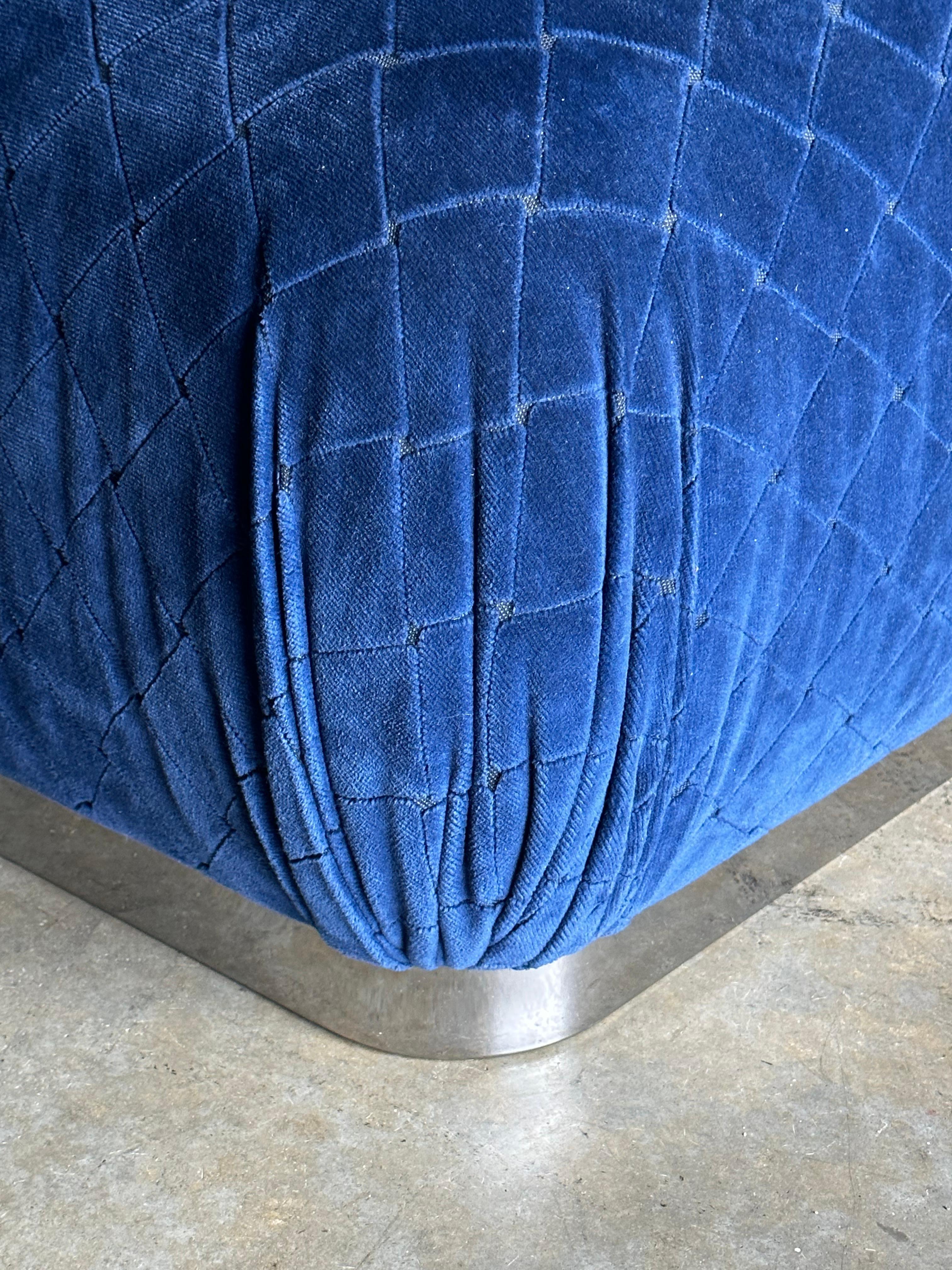 Paire de poufs et d'ottomans Weiman, à la manière de Karl Springer en vente 1