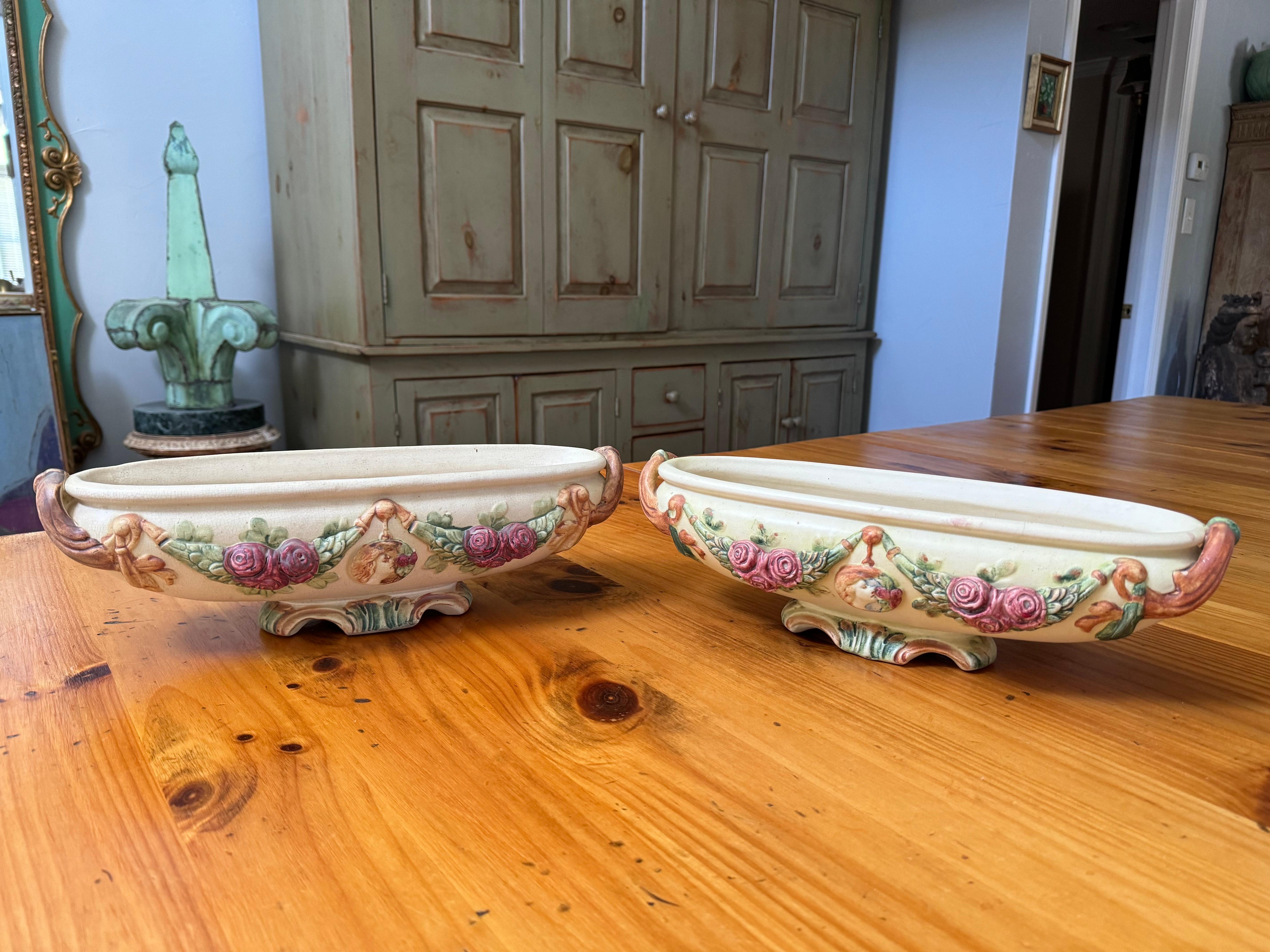 Paire de compotes ou jardinières Weller Roma Rose Bon état - En vente à Redding, CT