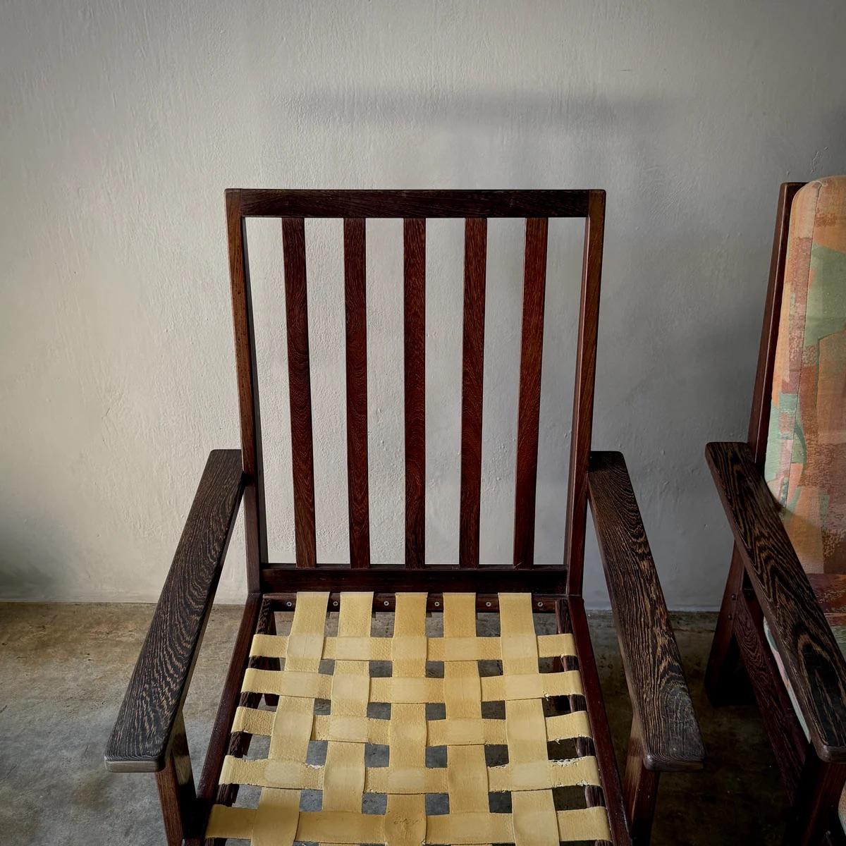 Paar Wenge Wood Arm Chairs im Angebot 1