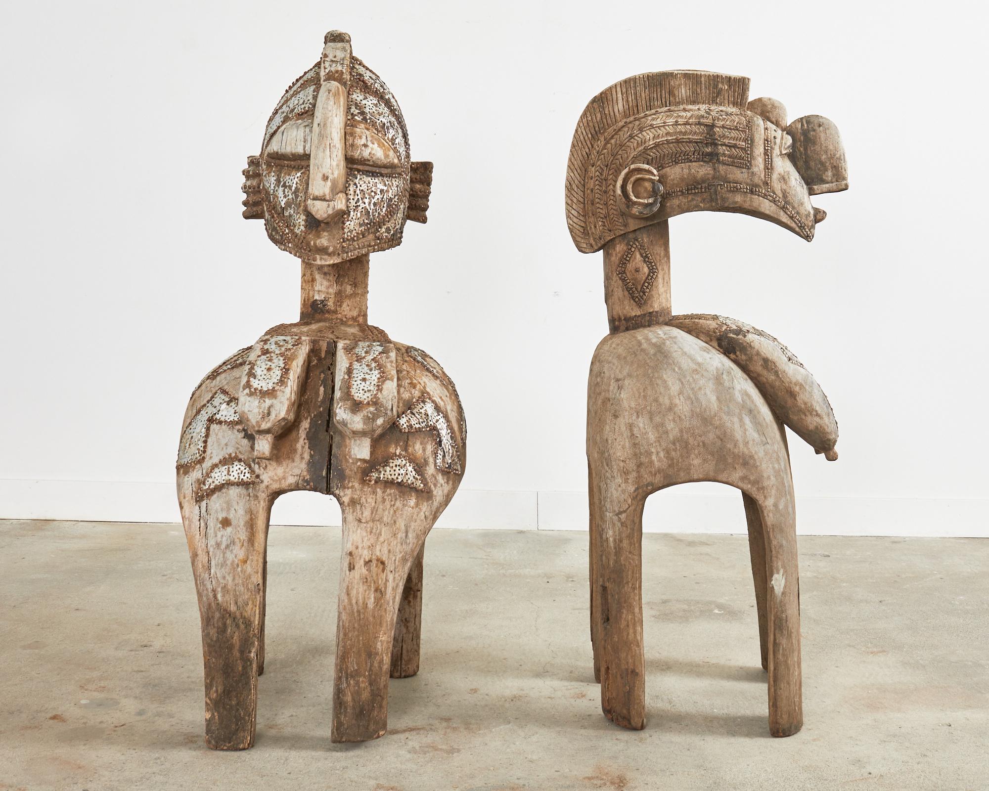 Paar westafrikanische Baga Nimba-Skulpturen mit geschnitzter Fruchtbarkeitsmaske im Angebot 9