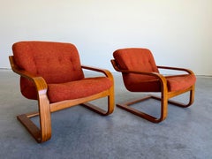 Paire de chaises longues en bois courbé et laine orange de Westnofa Norway