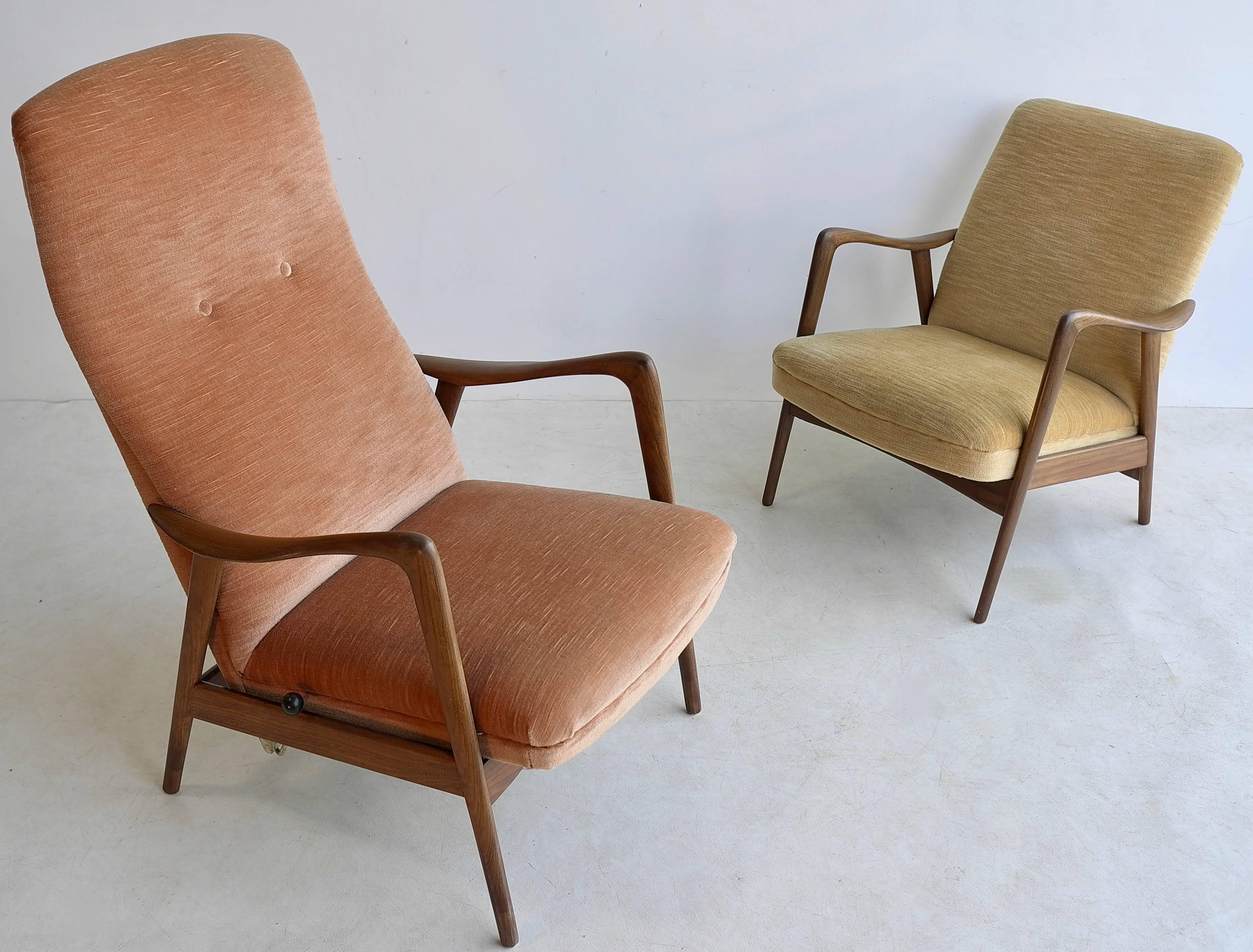 Pair of Westnofa recliner or lounge chairs in Velvet. These are very comfortable chairs, designed by Ingmar Relling for Westnofa (Norway), circa 1960. They have sultry winged armrests, a contoured seat for lumbar support. One of the unique features