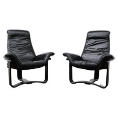 Pair of Westnofa Vestlandske Black Leather and Bentwood Lounge Chairs