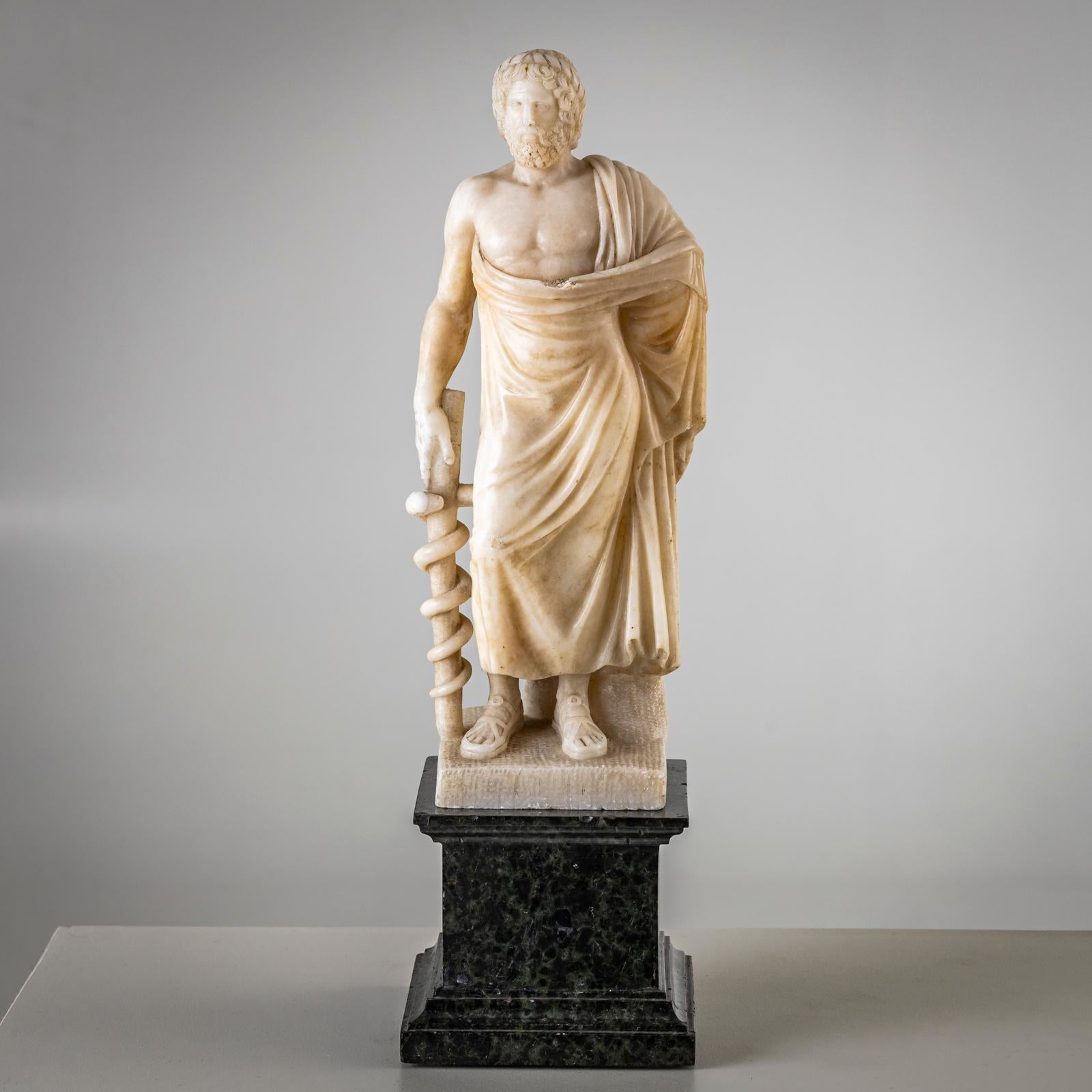 Coppia di sculture in alabastro bianco, seconda metà del XIX secolo in vendita 6
