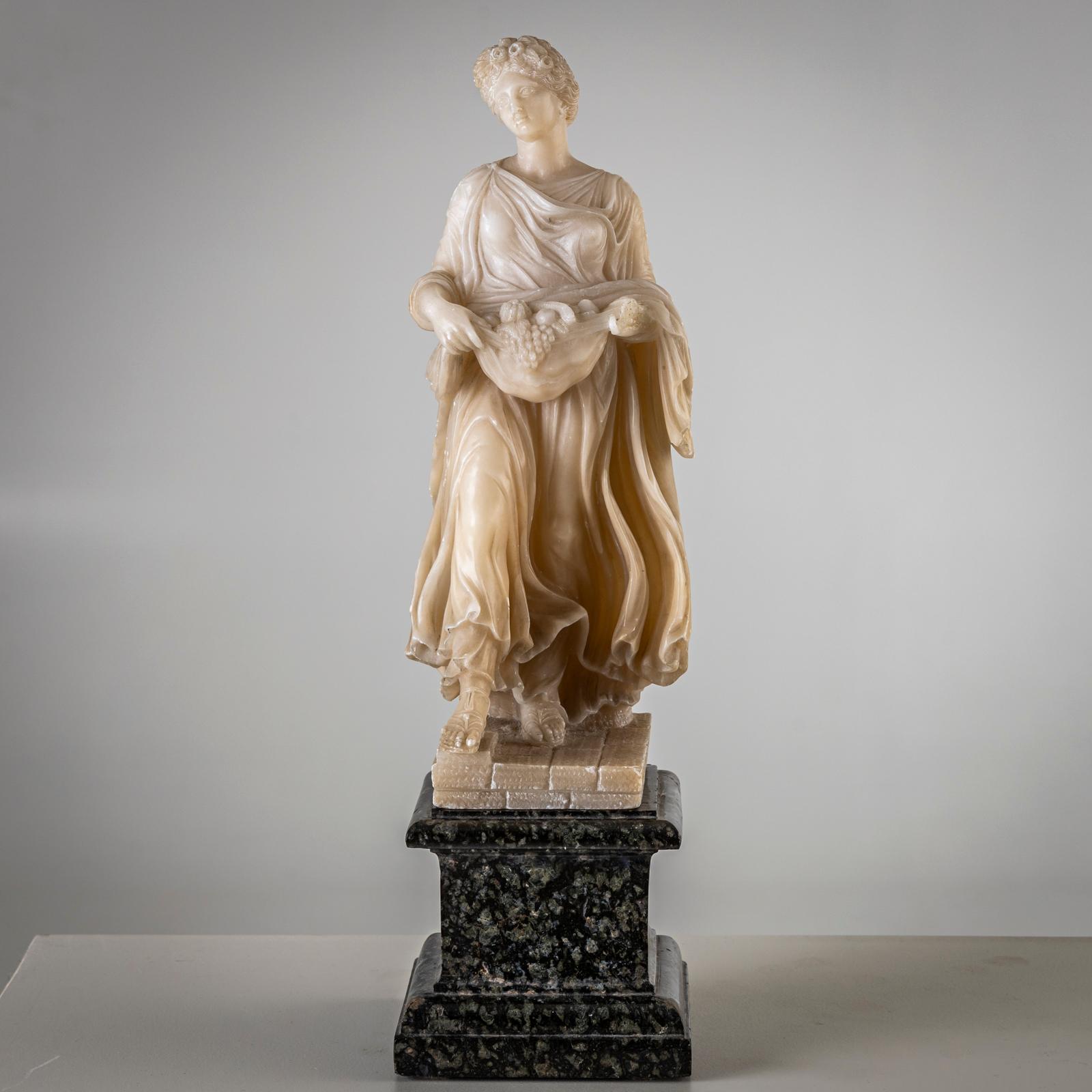Coppia di sculture in alabastro bianco, seconda metà del XIX secolo in vendita 10