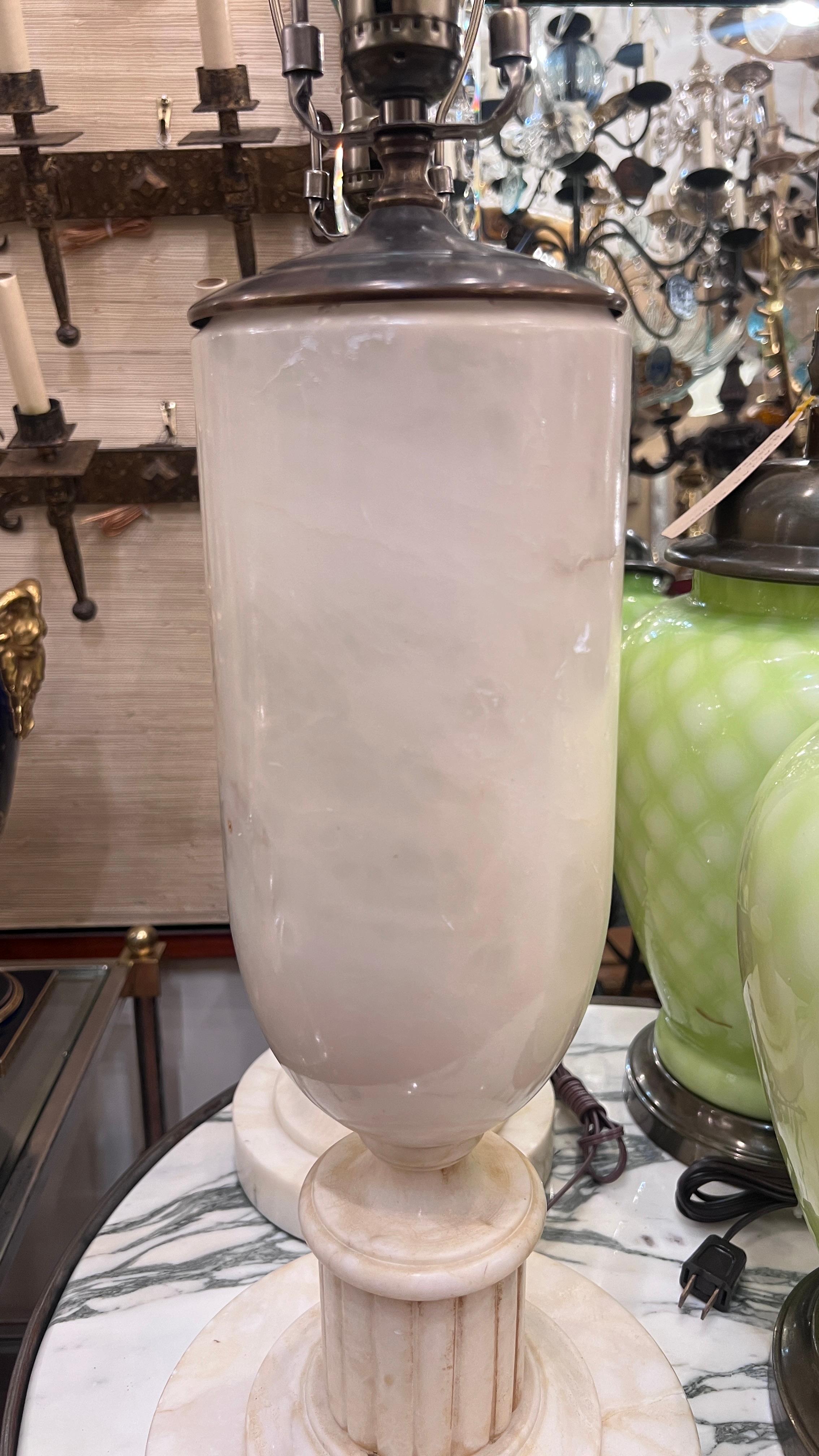Pair of White Alabaster Table lamps In Good Condition In New York, NY