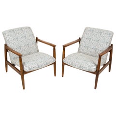 Edmund Homa paire de fauteuils vintage blancs et turquoise, années 1960