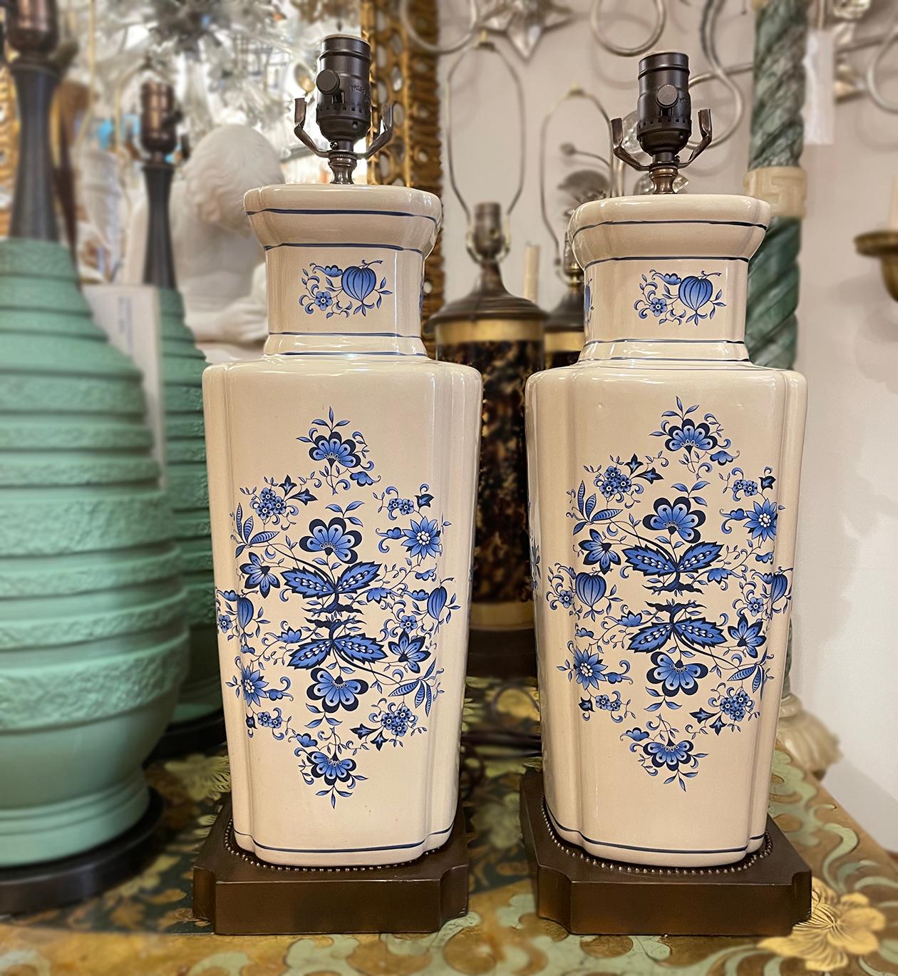 Pair of White and Blue Porcelain Lamps For Sale 1
