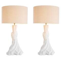 Paire de lampes de bureau blanches et laiton, abat-jour en lin.