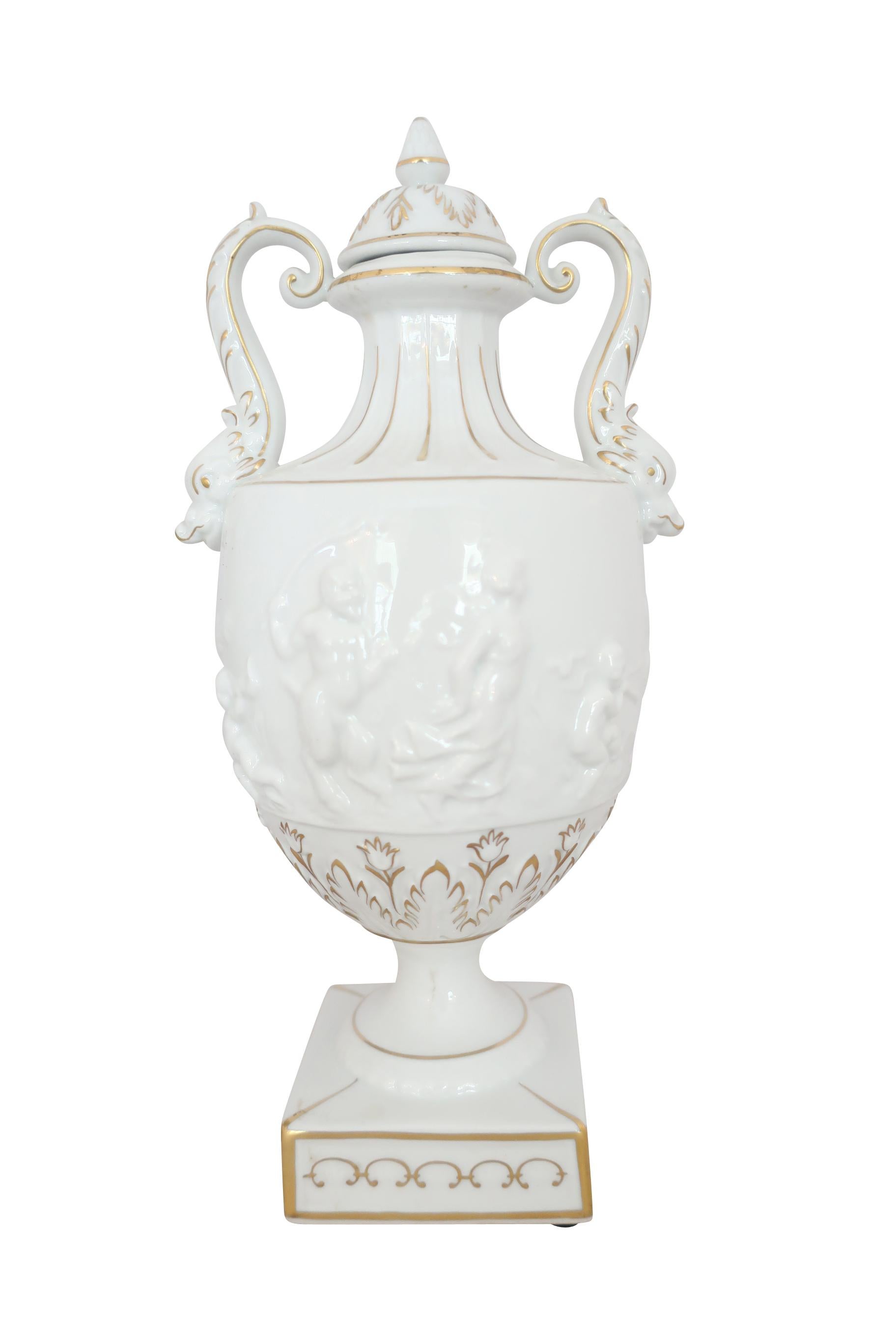 decorative urns with lids
